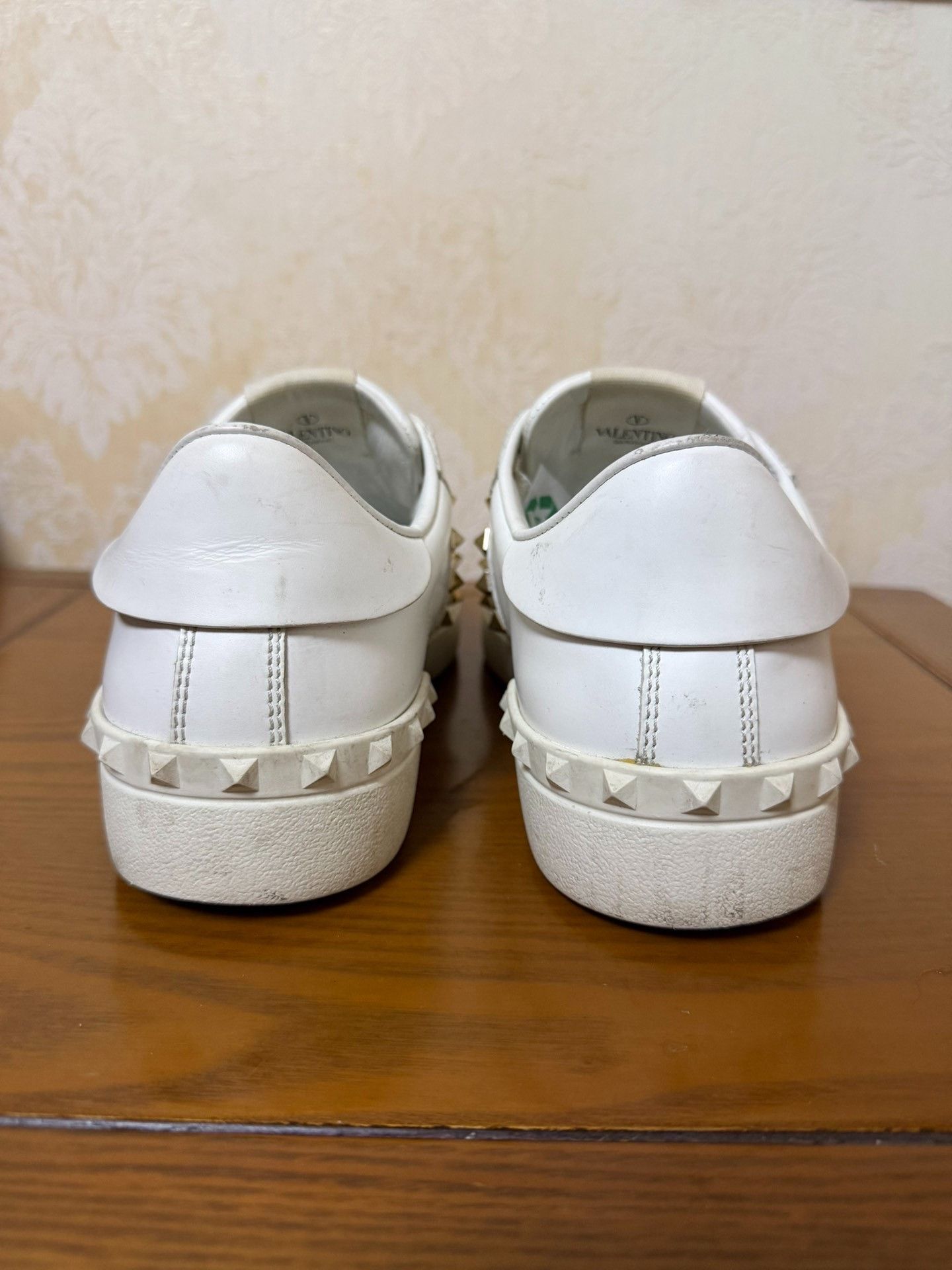 Valentino Valentino White Lowtop Sneakers 42 Men Size US 9 / EU 42 - 3 Thumbnail