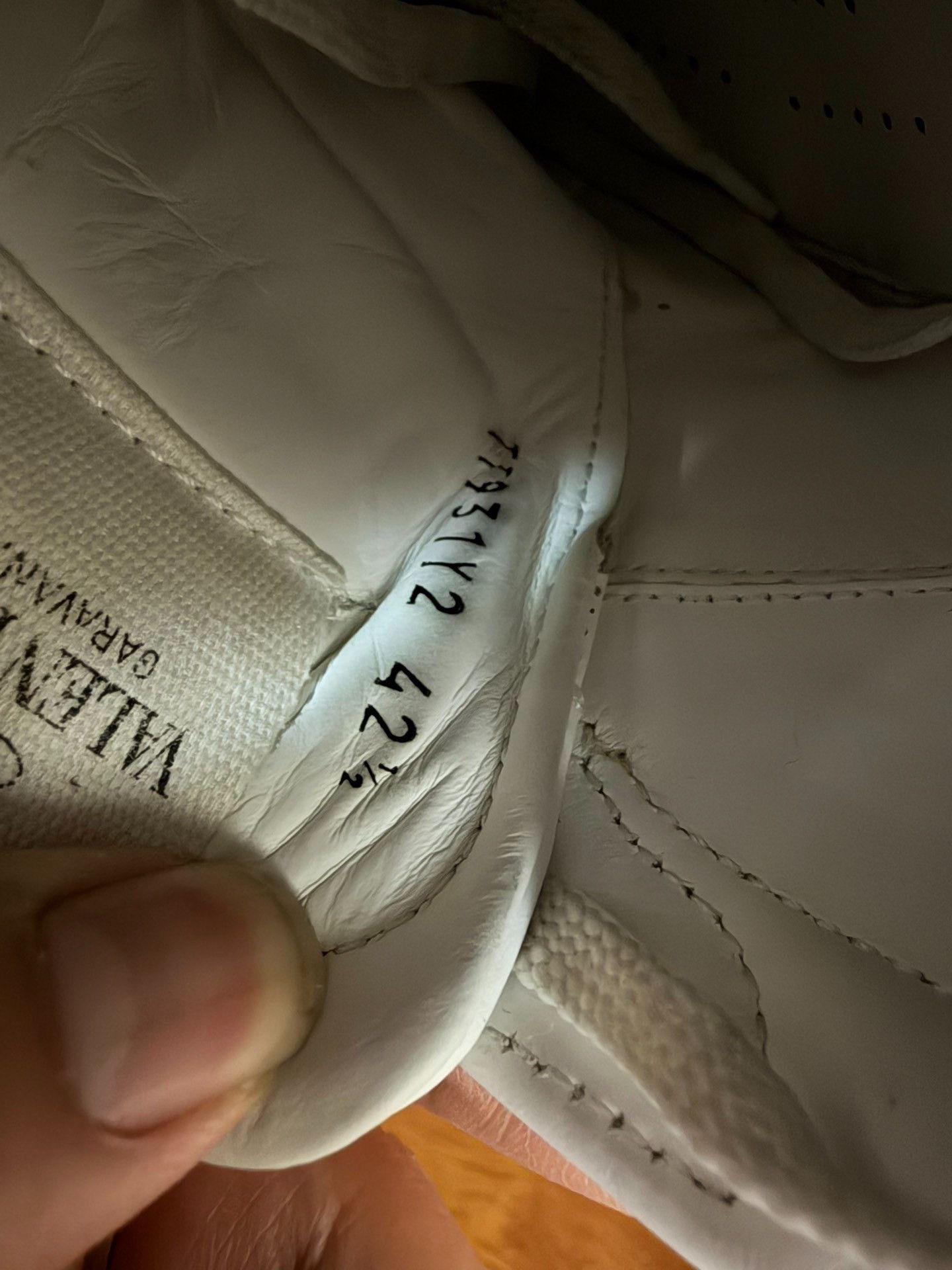 Valentino Valentino White Lowtop Sneakers 42 Men Size US 9 / EU 42 - 6 Thumbnail