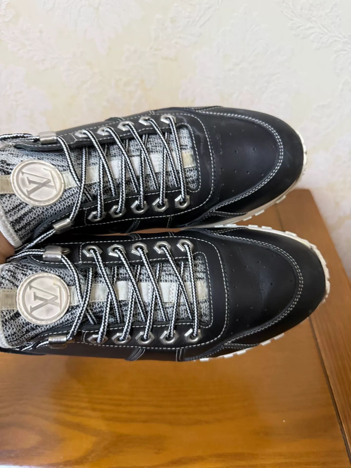 Louis Vuitton Louis Vuitton Running Multi Lowtop Sneakers 9 Men Size US 9 / EU 42 - 5 Thumbnail