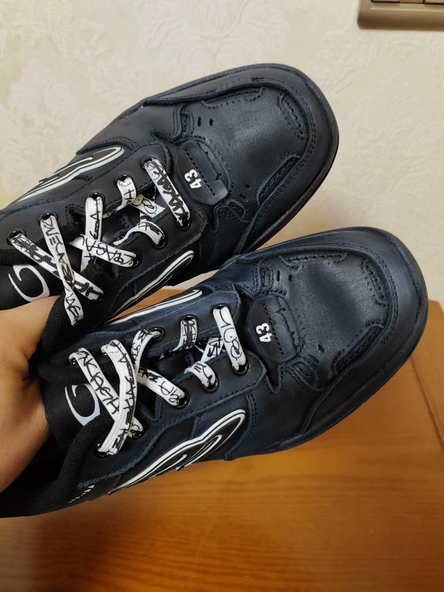 Balenciaga Balenciaga Black Lowtop Sneakers 10 Men Size US 10 / EU 43 - 2 Thumbnail