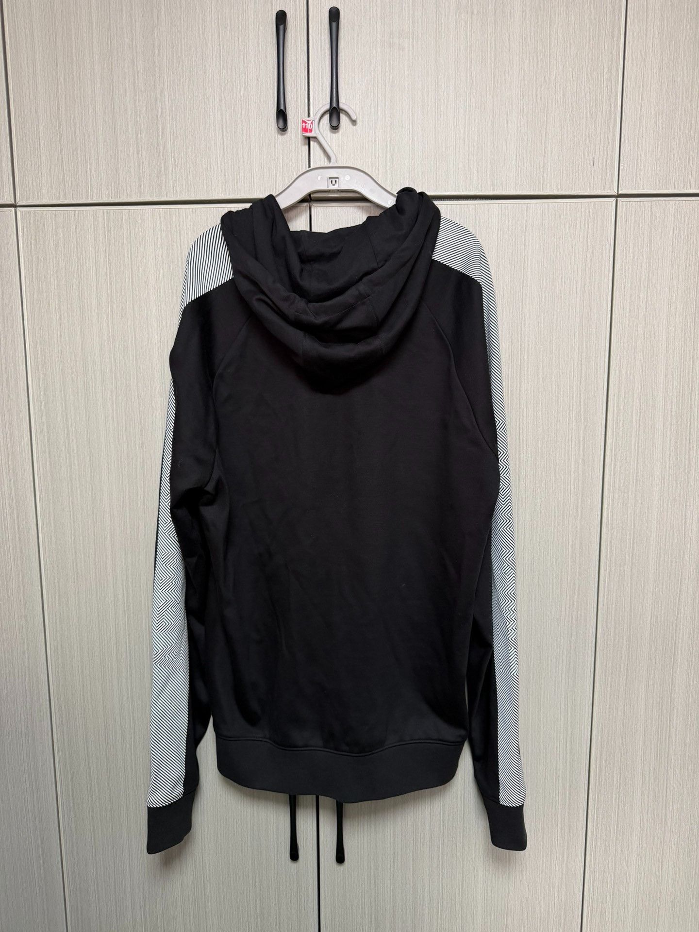 Armani Armani Black Light Jacket xl Men Size US XL / EU 56 / 4 - 2 Thumbnail