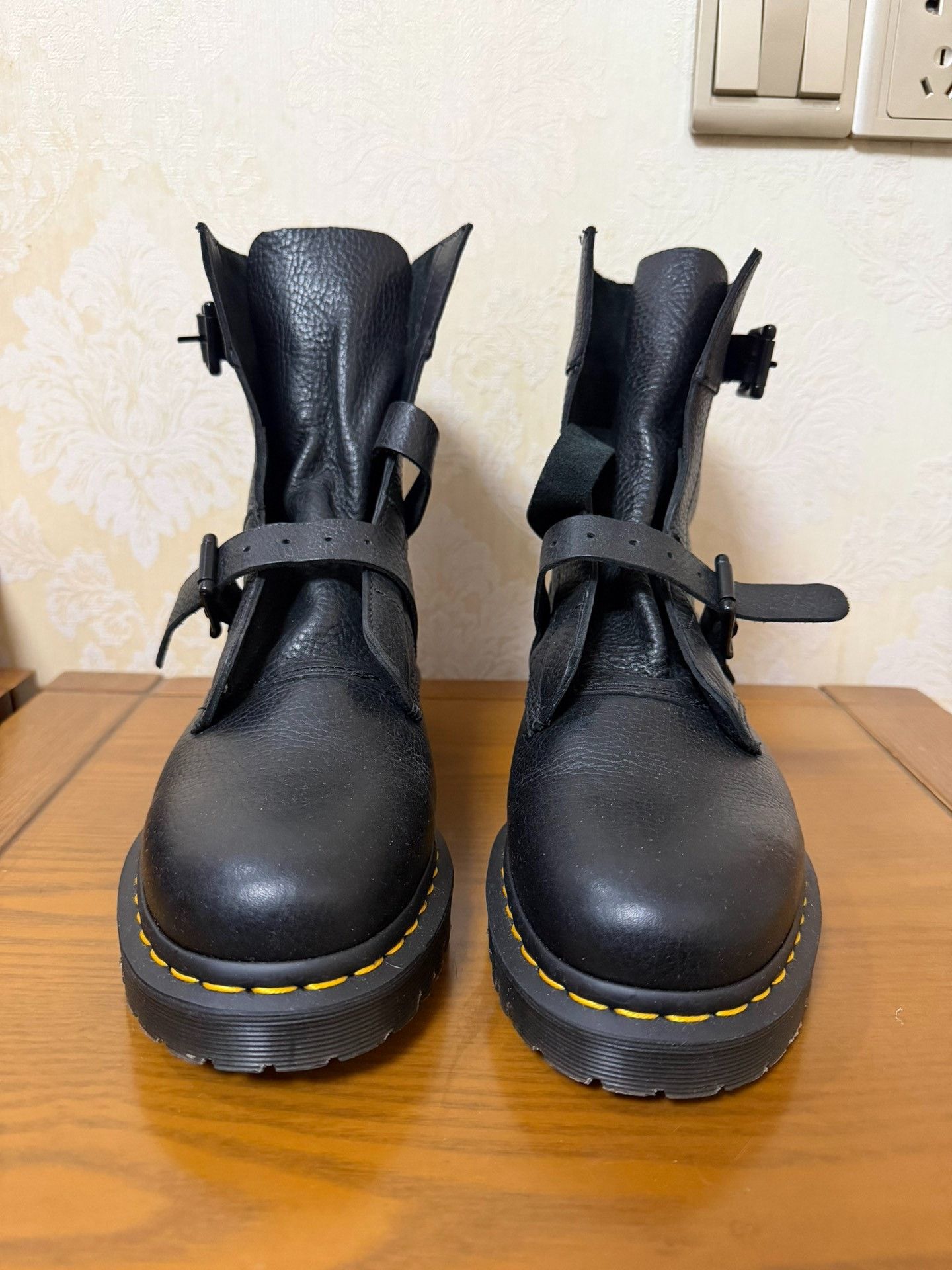 Dr. Martens Dr. Martens Boots 43 Women Size US 11.5 / IT 41.5 - 2 Thumbnail