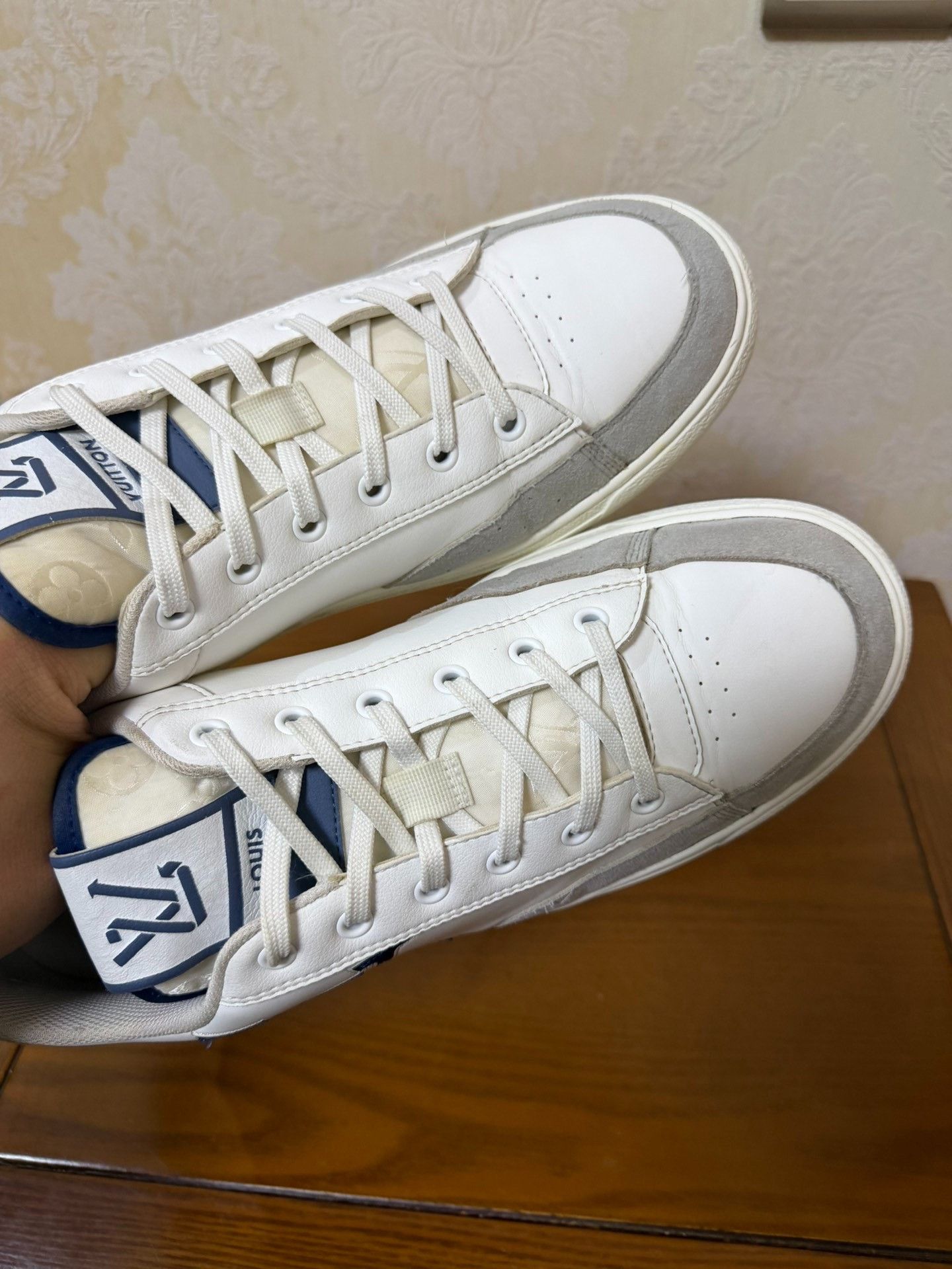 Louis Vuitton Louis Vuitton Black Lowtop Sneakers 10.5 Men Size US 10.5 / EU 43-44 - 4 Thumbnail