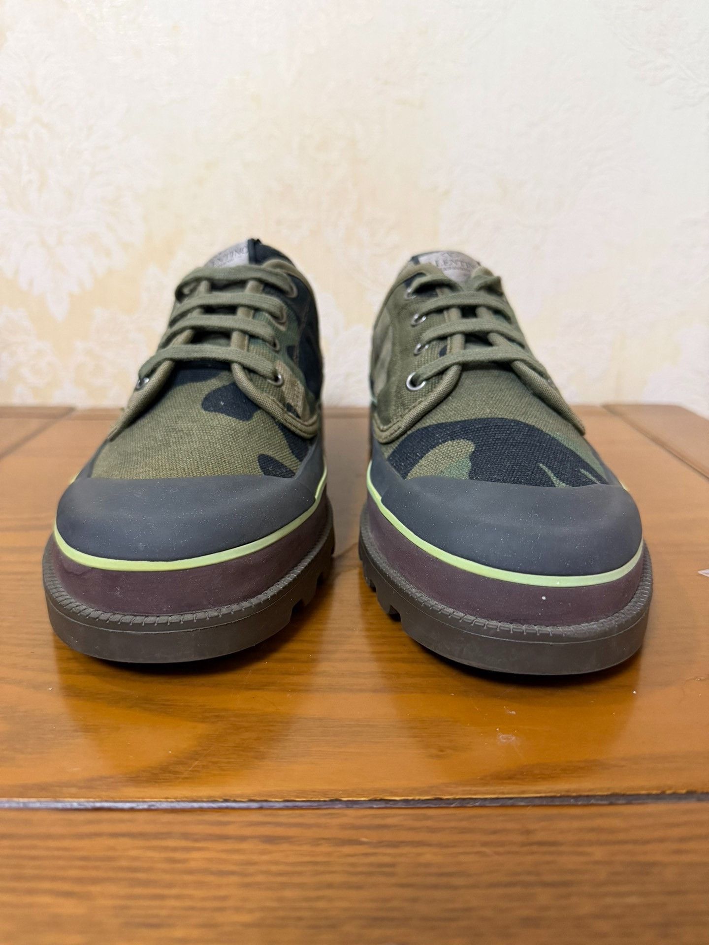 Valentino Valentino Hiking Camo Lowtop Sneakers 8 Men Size US 8 / EU 41 - 2 Thumbnail