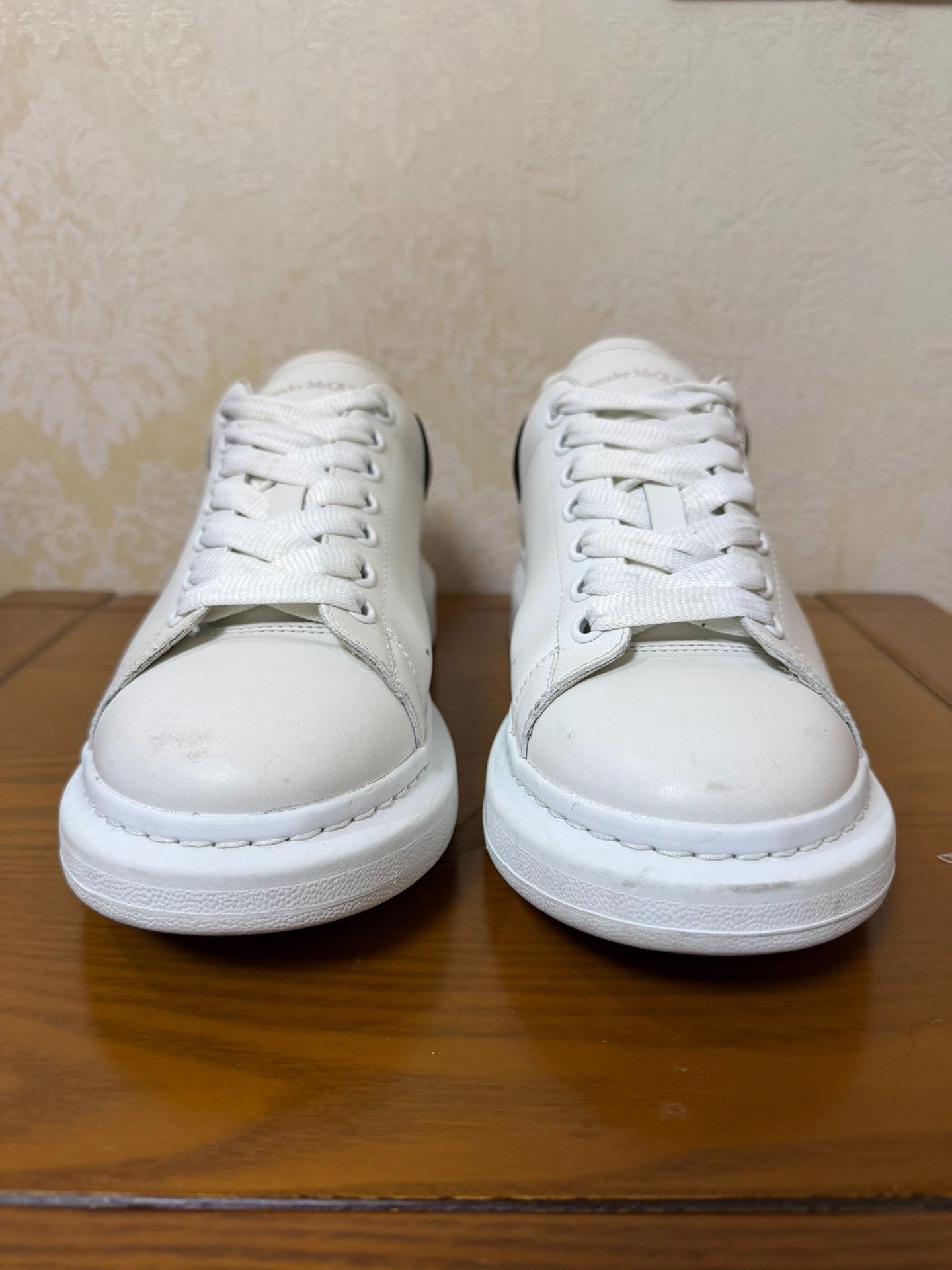 Alexander McQueen Alexander McQueen Black Lowtop Sneakers 43 Men Size US 10 / EU 43 - 2 Thumbnail