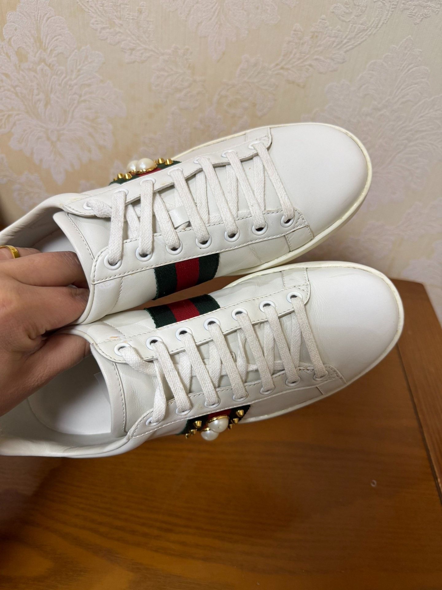 Gucci Gucci Casual White Lowtop Sneakers us_9 Women Size US 9 / IT 39 - 5 Thumbnail