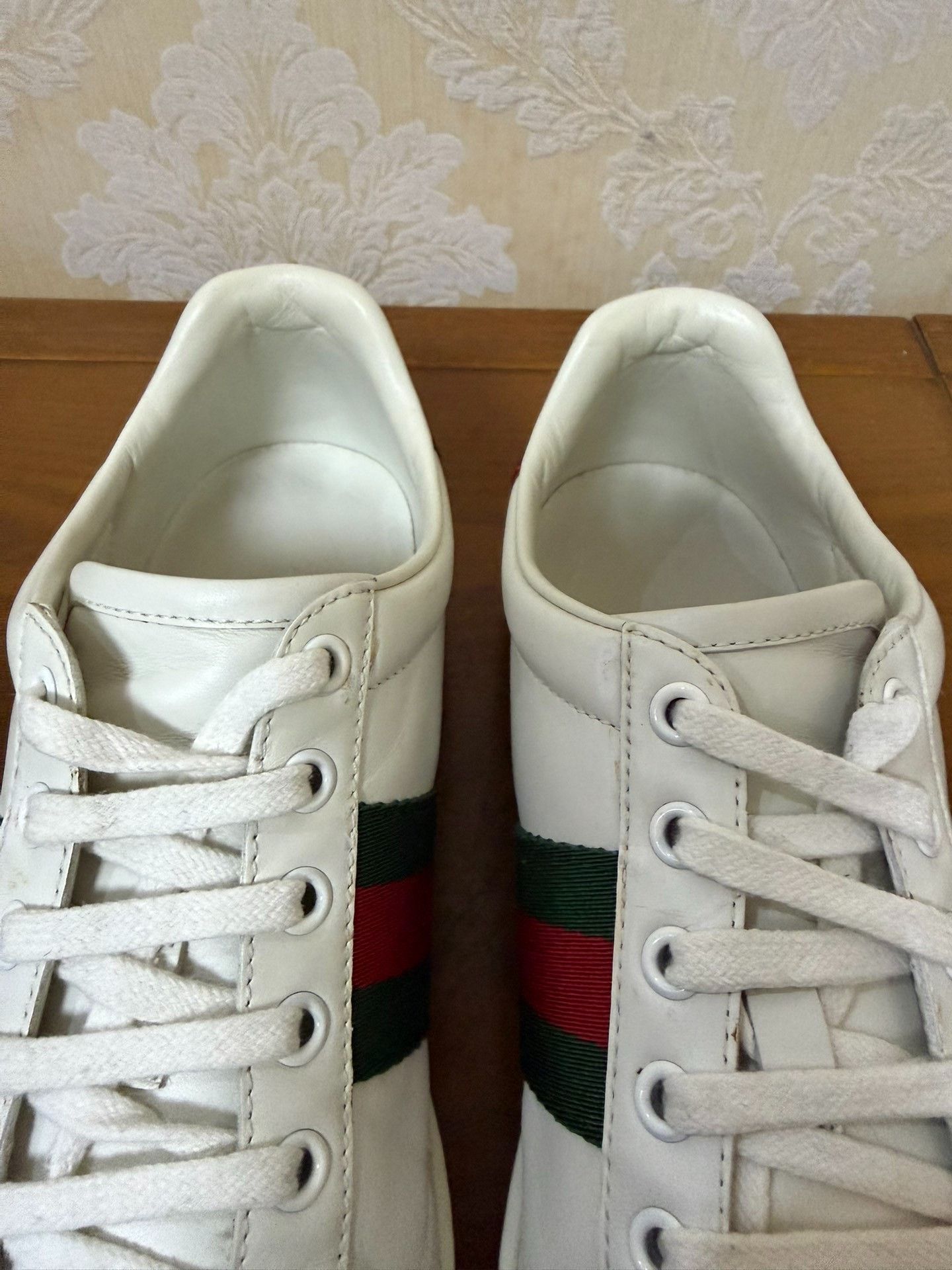 Gucci Gucci Casual White Lowtop Sneakers us_9 Women Size US 9 / IT 39 - 7 Thumbnail