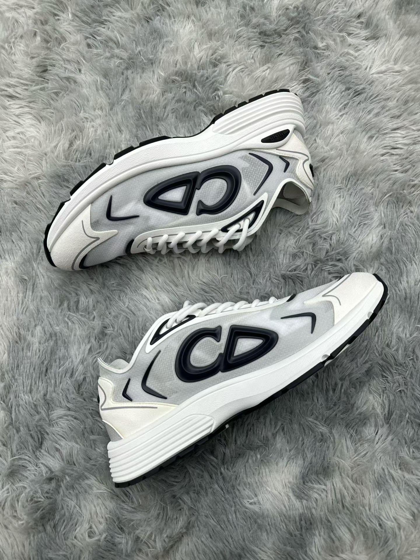 Dior Dior White Lowtop Sneakers 12 Men Size US 12 / EU 45 - 3 Thumbnail