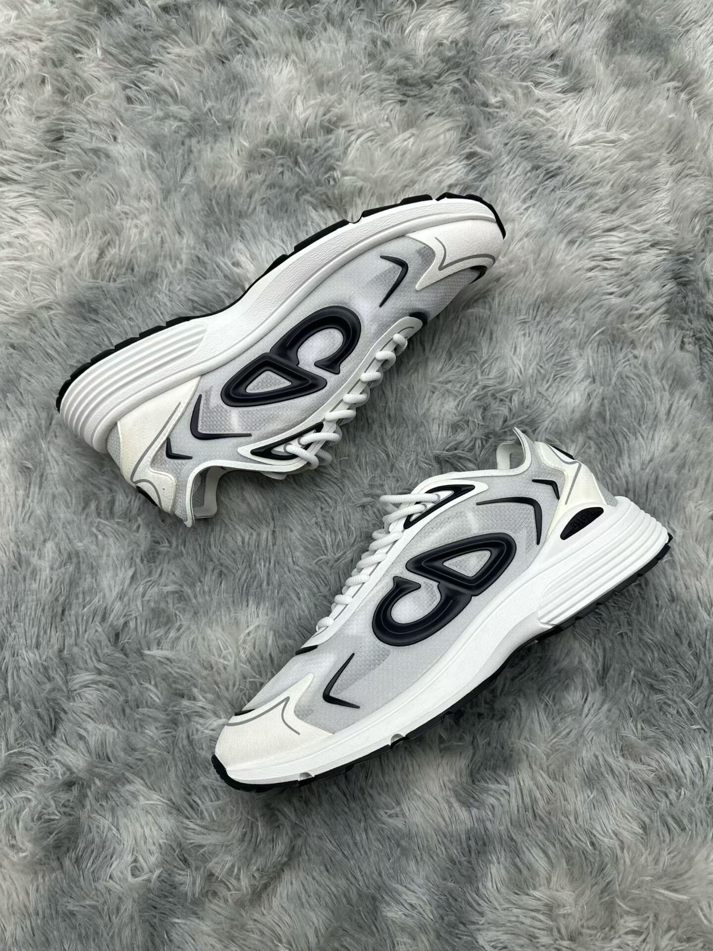 Dior Dior White Lowtop Sneakers 12 Men Size US 12 / EU 45 - 2 Thumbnail