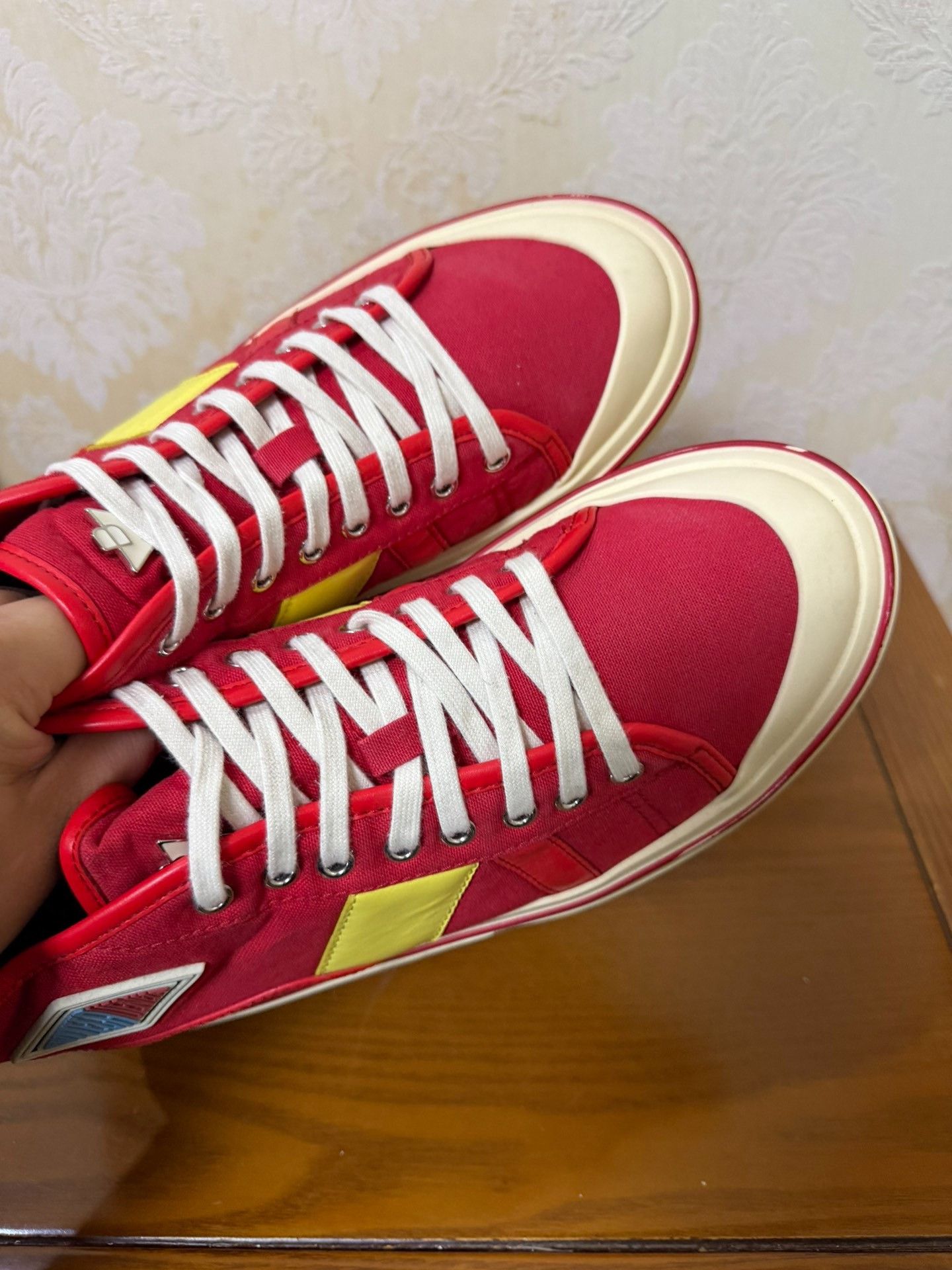 Bottega Veneta Bottega Veneta Red Lowtop Sneakers 9 Men Size US 9 / EU 42 - 5 Thumbnail