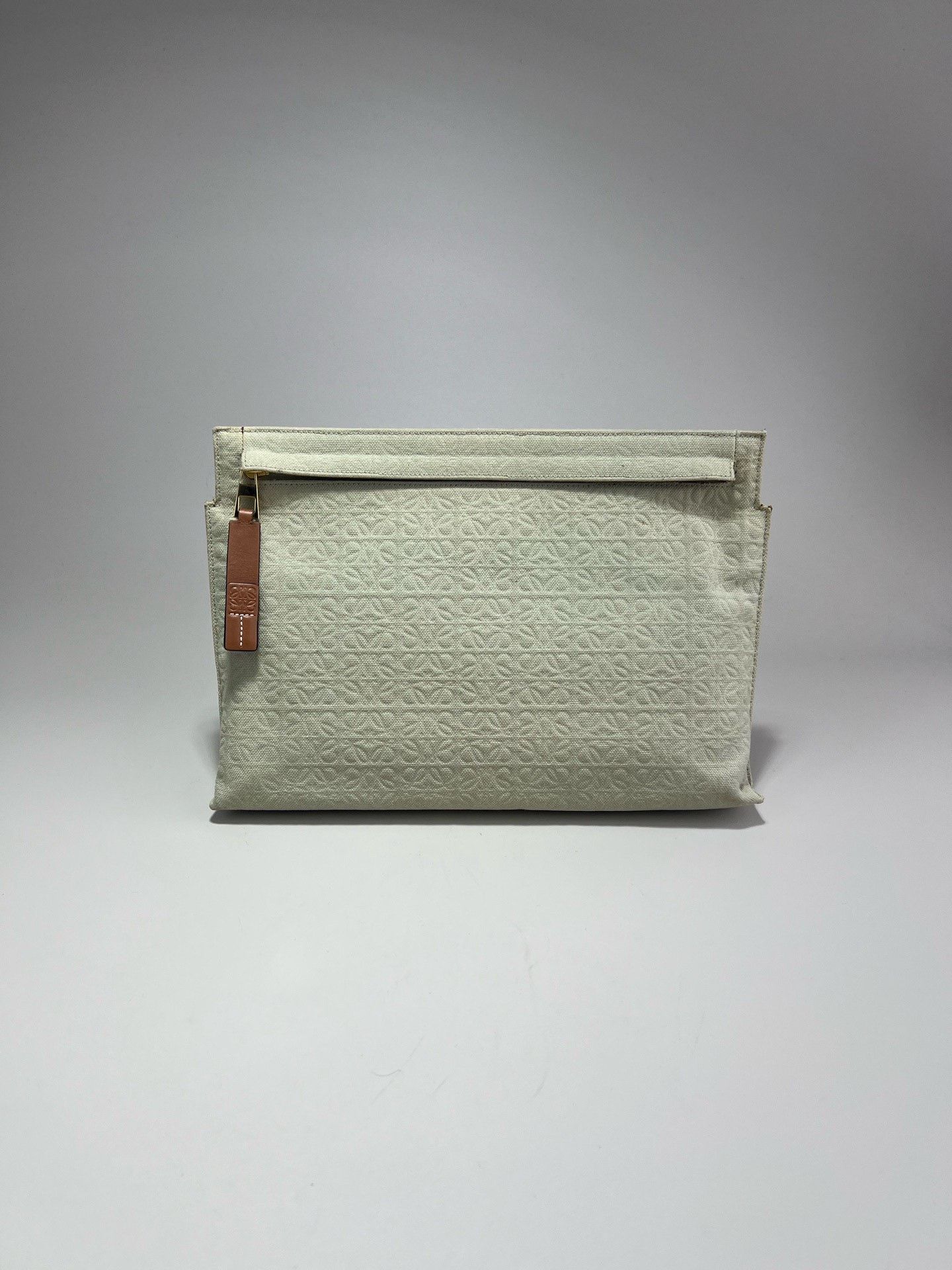 Loewe LOEWE Embossed All-Logo Clutch Size ONE SIZE - 2 Thumbnail