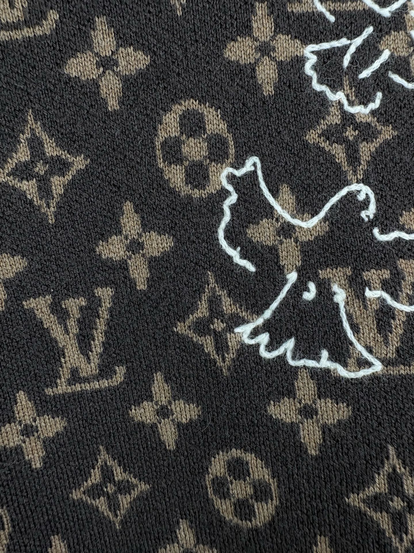 Louis Vuitton Louis Vuitton Monogram Full Logo Sweater Size US XXL / EU 58 / 5 - 3 Thumbnail