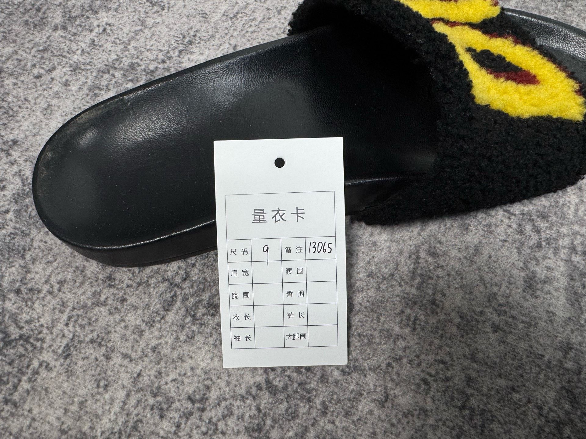 Fendi FENDI Flocked Letter Slippers Size US 9 / EU 42 - 8 Thumbnail