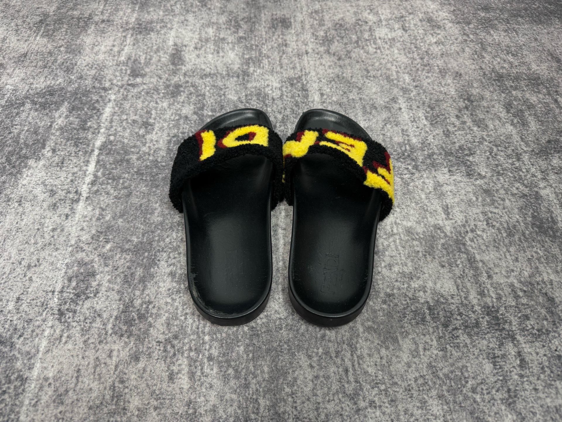 Fendi FENDI Flocked Letter Slippers Size US 9 / EU 42 - 3 Thumbnail
