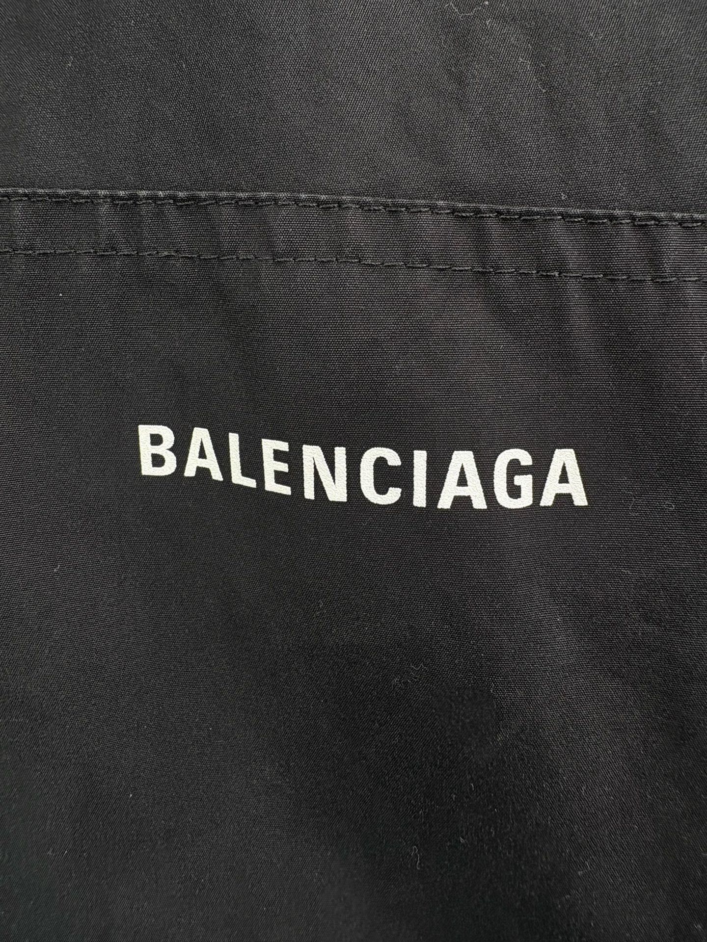 Balenciaga Balenciaga Letter Logo Windbreaker Jacket Size XXS / US 00 / IT 34 - 3 Thumbnail