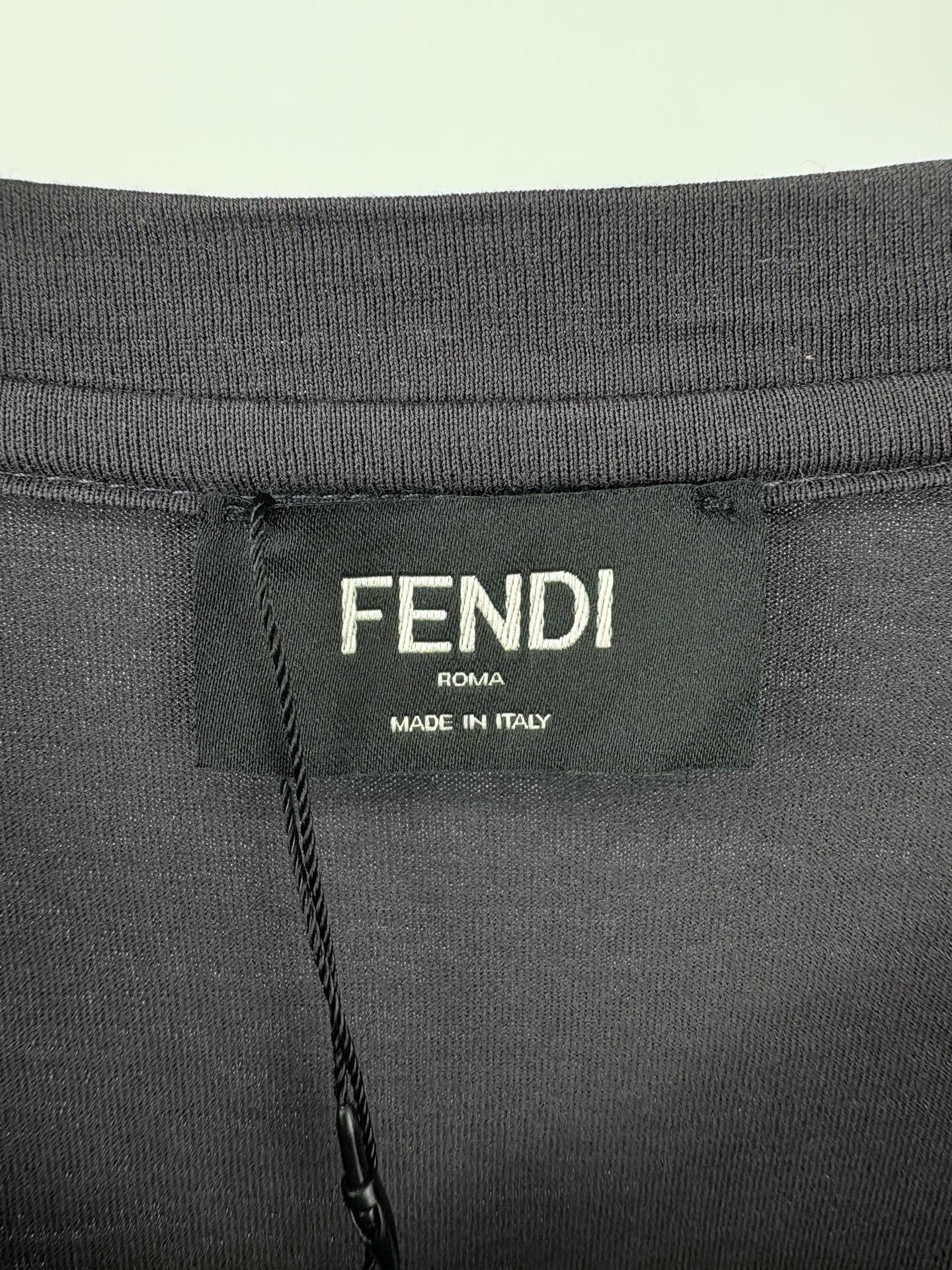 Fendi Fendi Arm Patch Logo Long Sleeve Sweatshirt Size M / US 6-8 / IT 42-44 - 4 Thumbnail