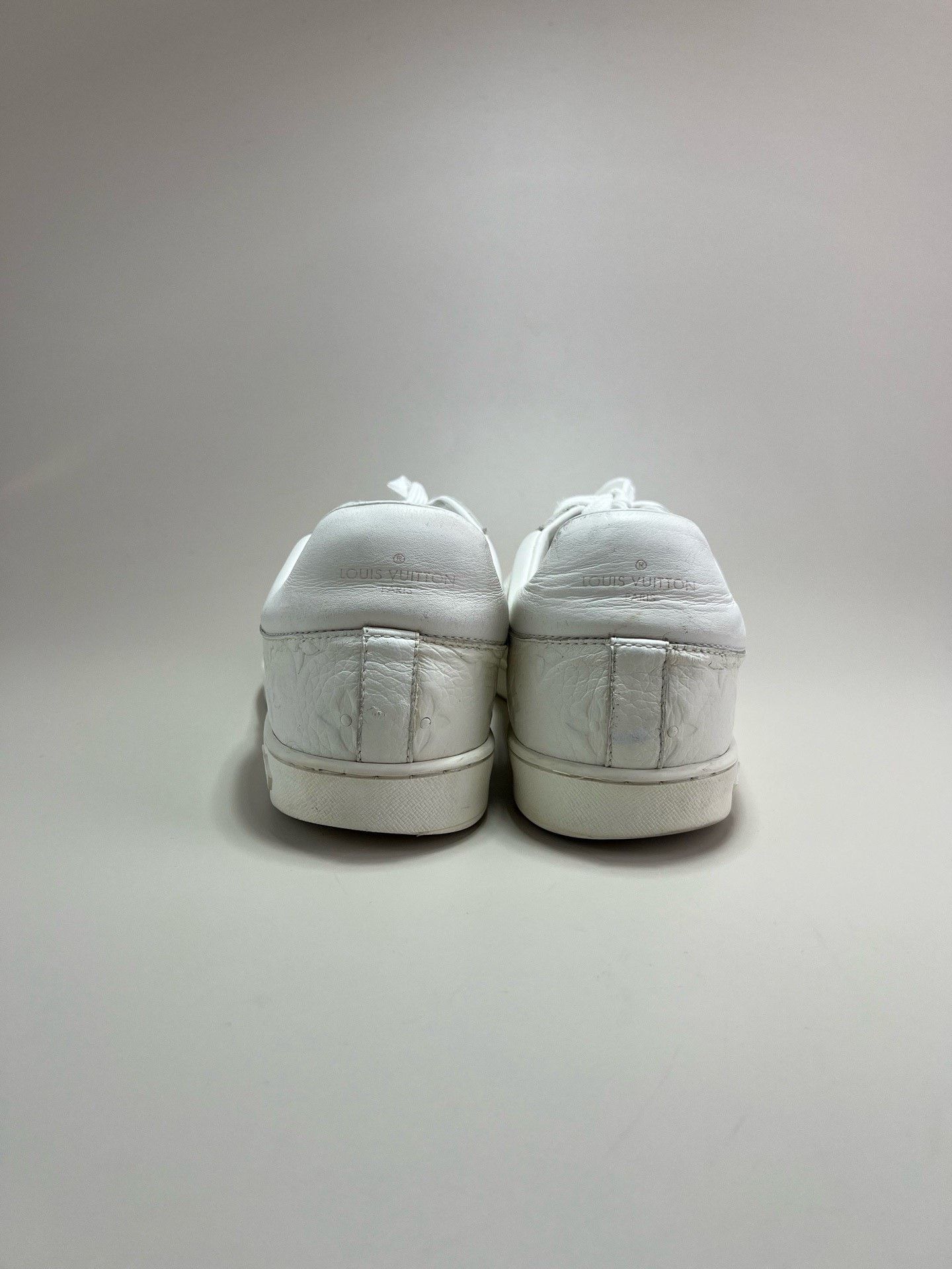 Louis Vuitton Louis Vuitton White Embossed Logo Low-top Sneakers Size US 9 / EU 42 - 3 Thumbnail