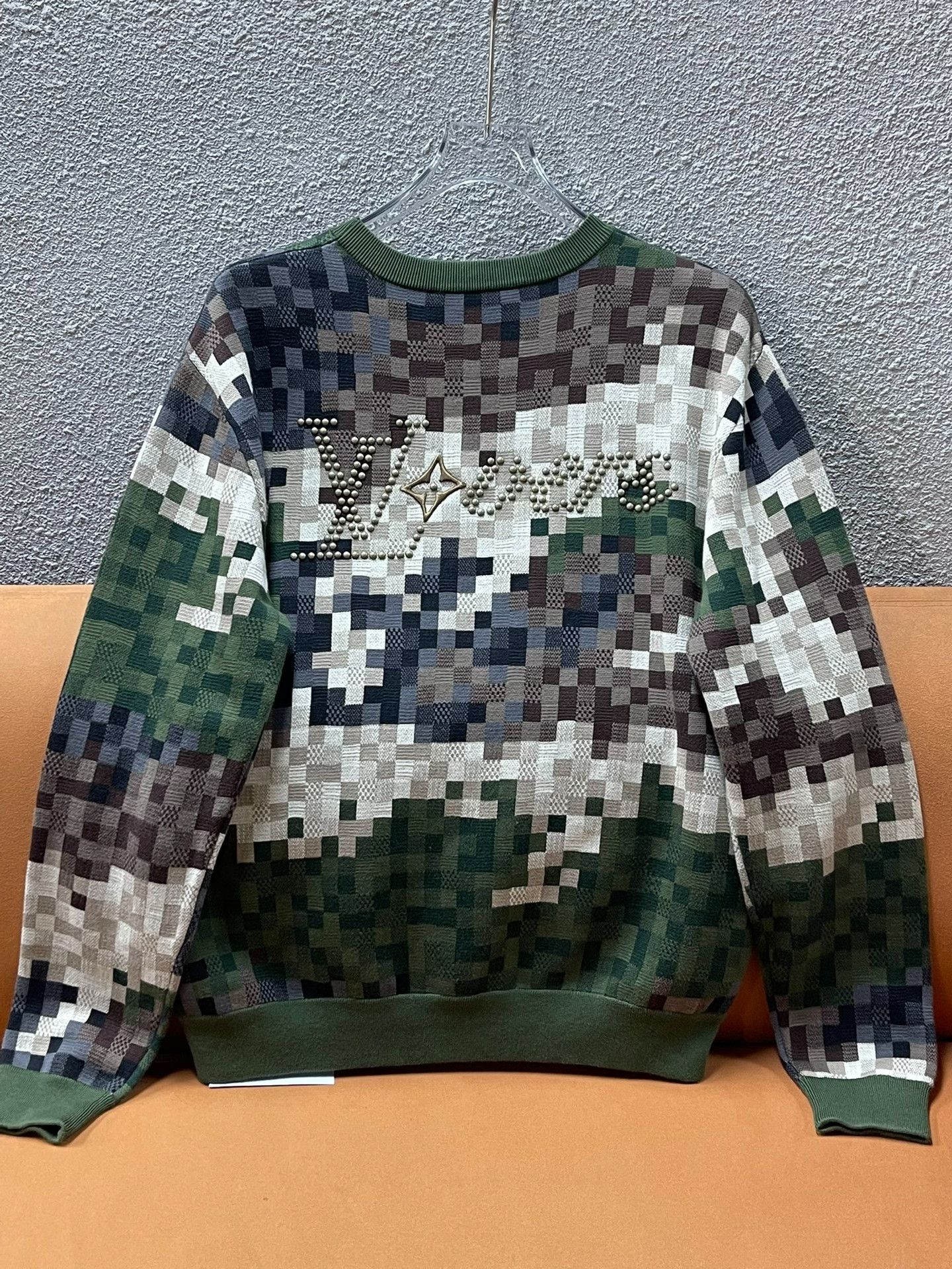 Louis Vuitton Louis Vuitton SS24 Pharrell Camo Sweatshirt Size US M / EU 48-50 / 2 - 2 Thumbnail