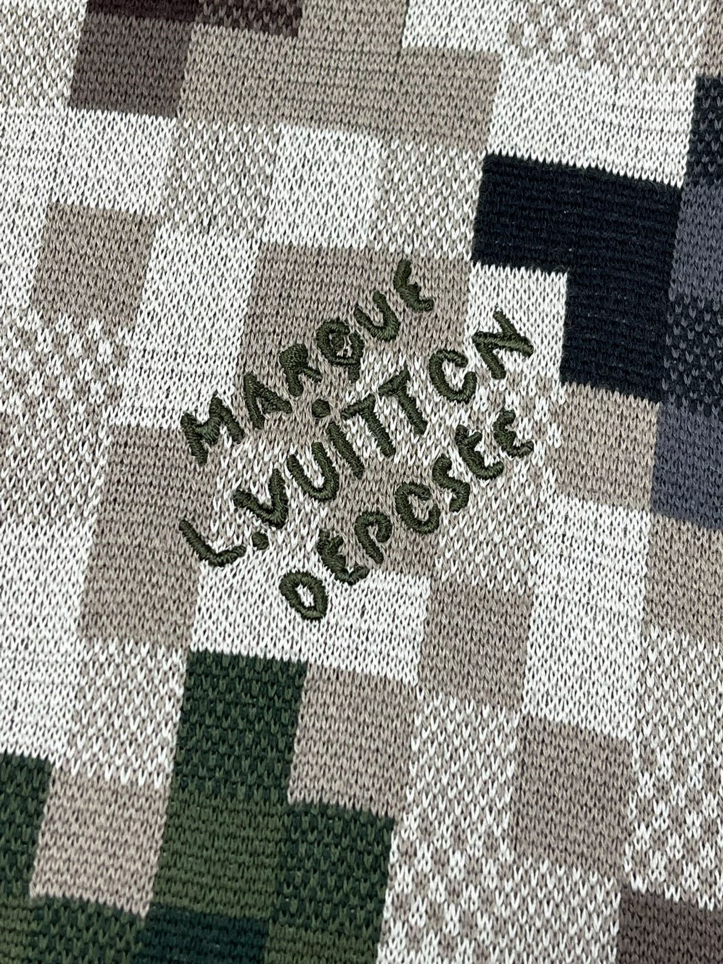 Louis Vuitton Louis Vuitton SS24 Pharrell Camo Sweatshirt Size US M / EU 48-50 / 2 - 4 Thumbnail