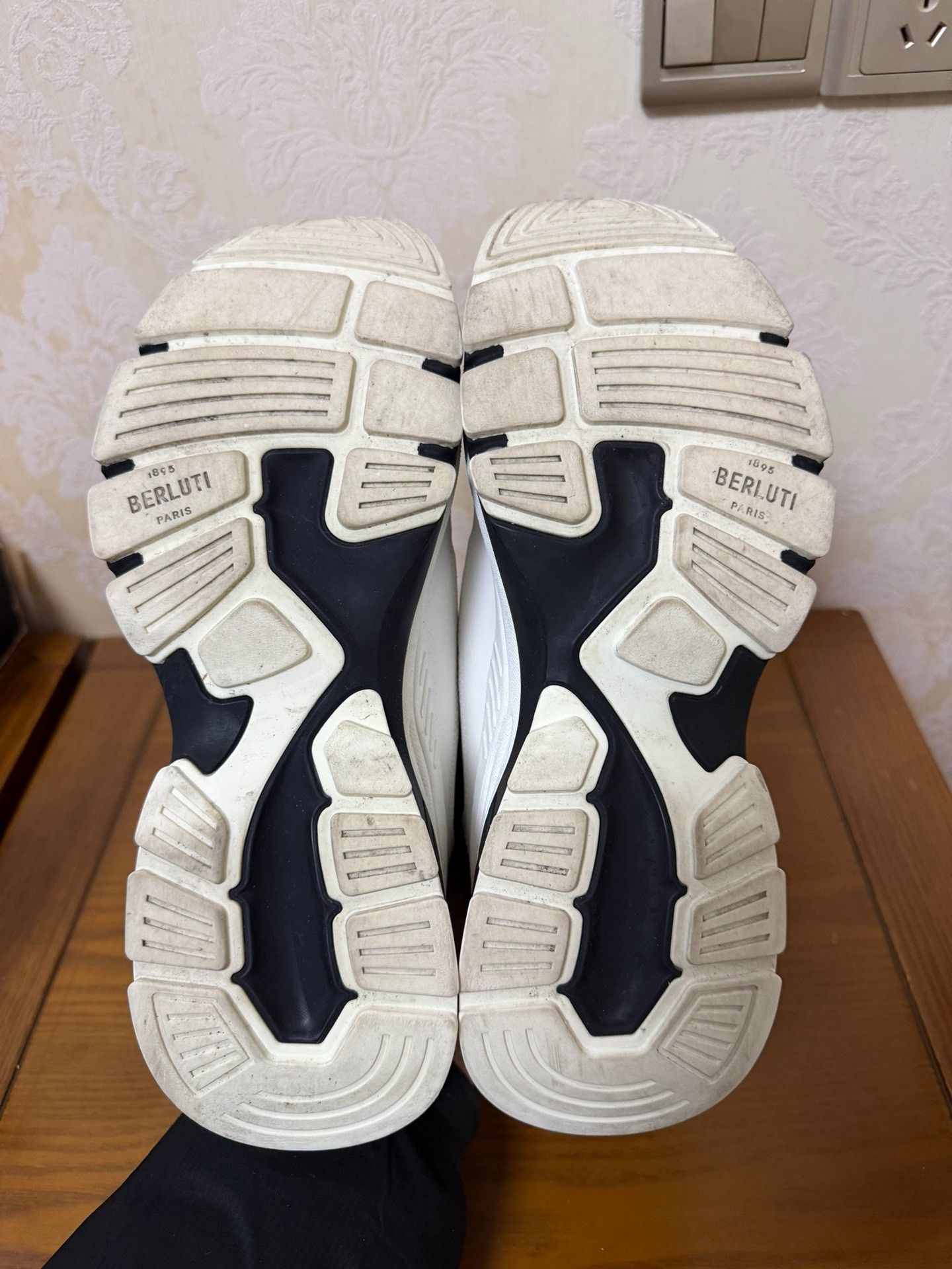 Berluti Berluti White Lowtop Sneakers 39 Men Size US 6.5 / EU 39-40 - 4 Thumbnail