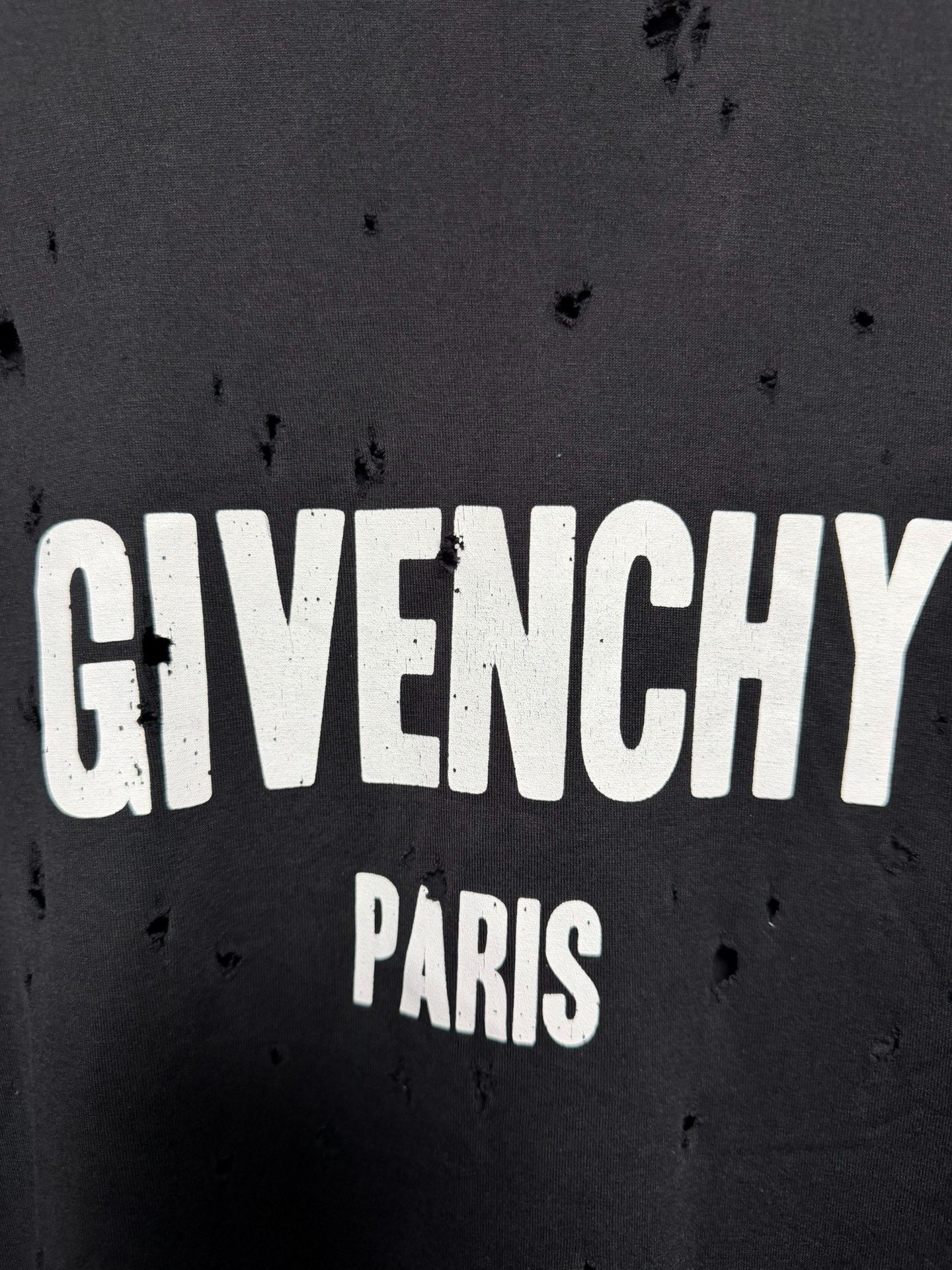 Givenchy Givenchy Distressed T-Shirt m Men Size US M / EU 48-50 / 2 - 4 Thumbnail