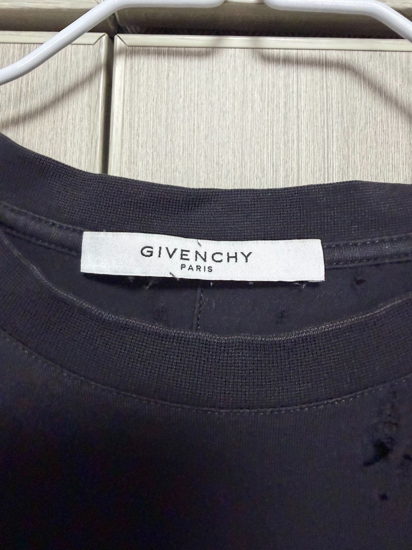 Givenchy Givenchy Distressed T-Shirt m Men Size US M / EU 48-50 / 2 - 3 Thumbnail