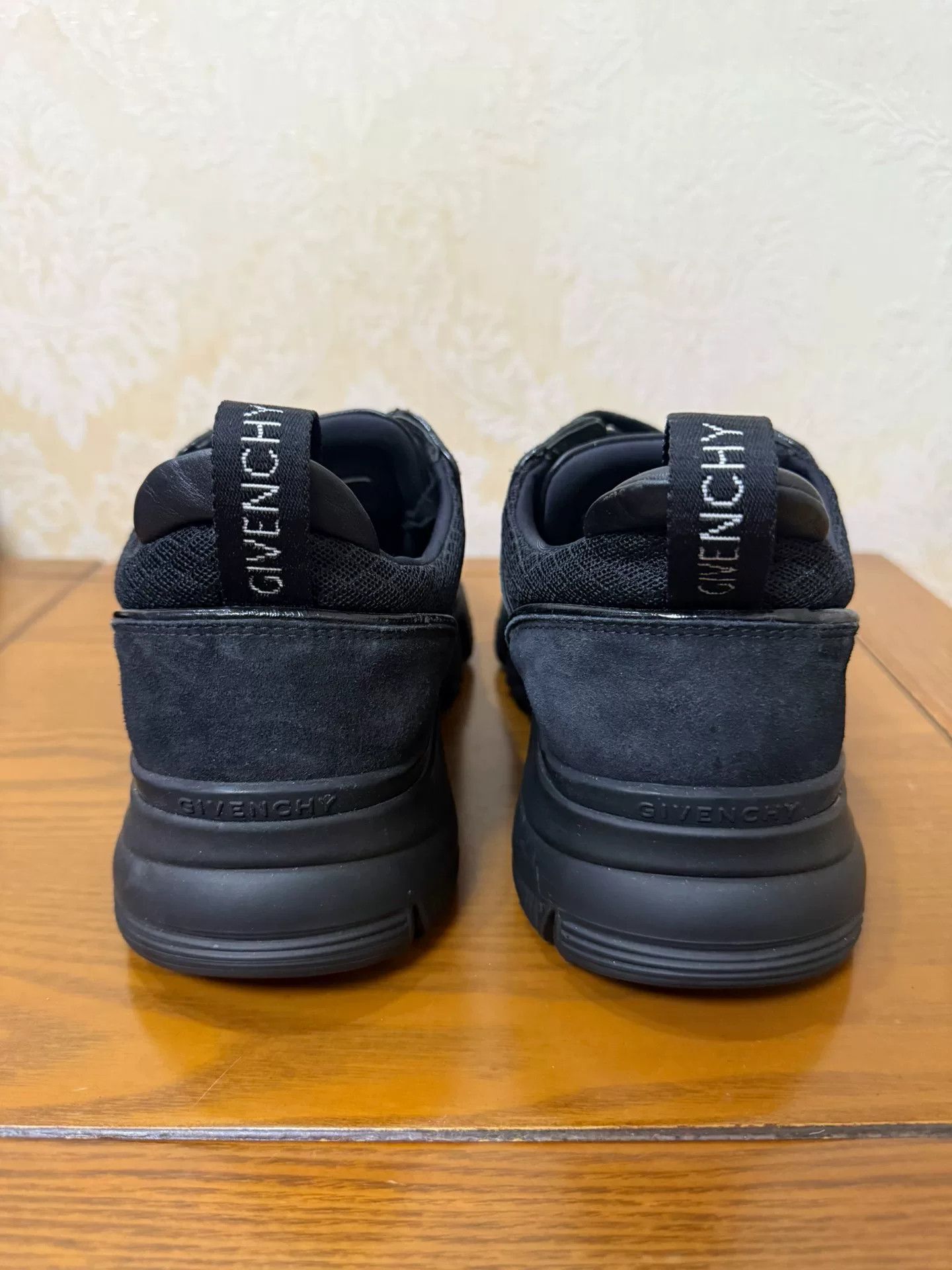 Givenchy Givenchy Orange Lowtop Sneakers 8 Men Size US 8 / EU 41 - 3 Thumbnail