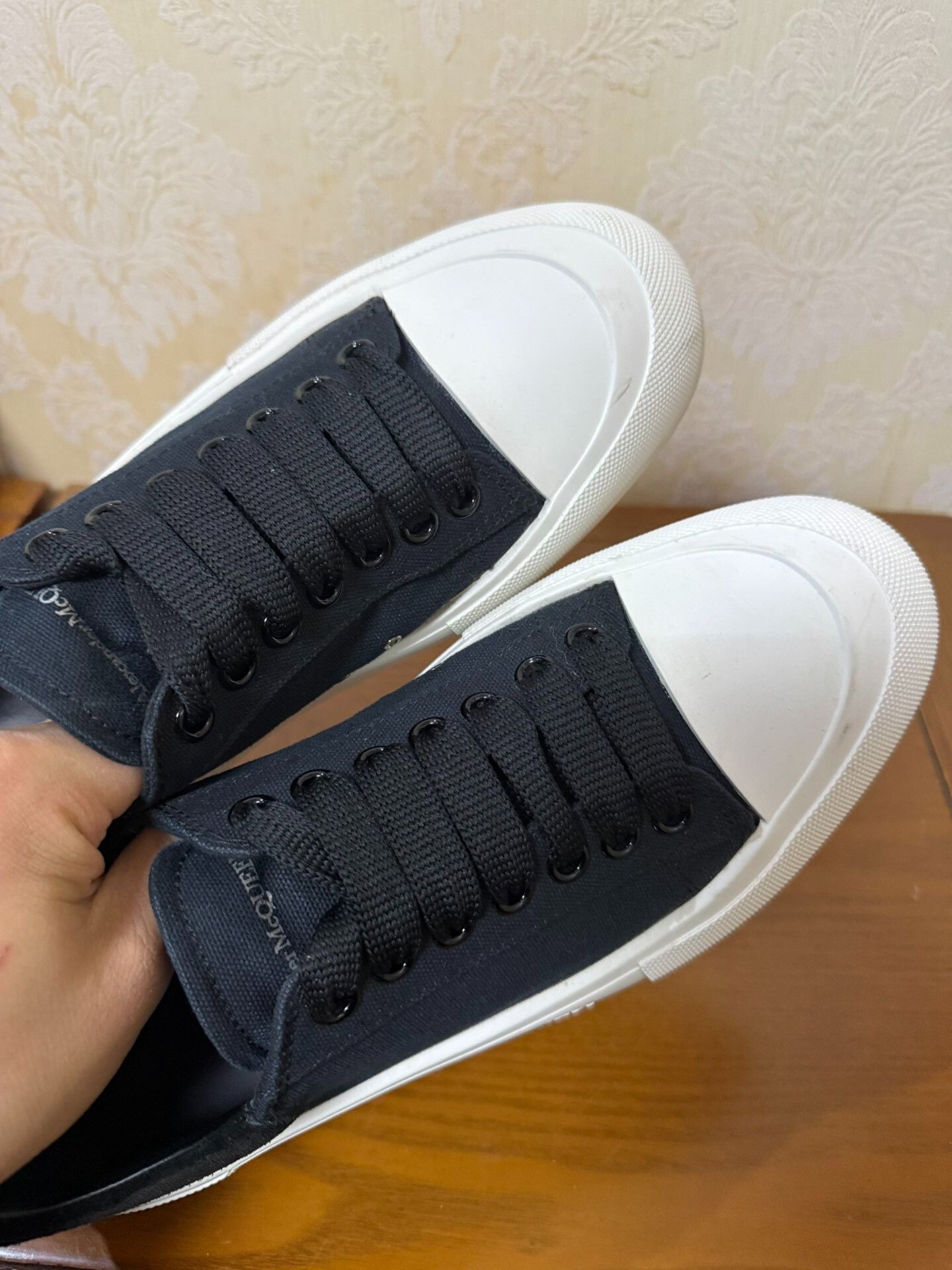 Alexander McQueen Alexander McQueen Canvas Black Lowtop Sneakers 10 Men Size US 10 / EU 43 - 5 Thumbnail