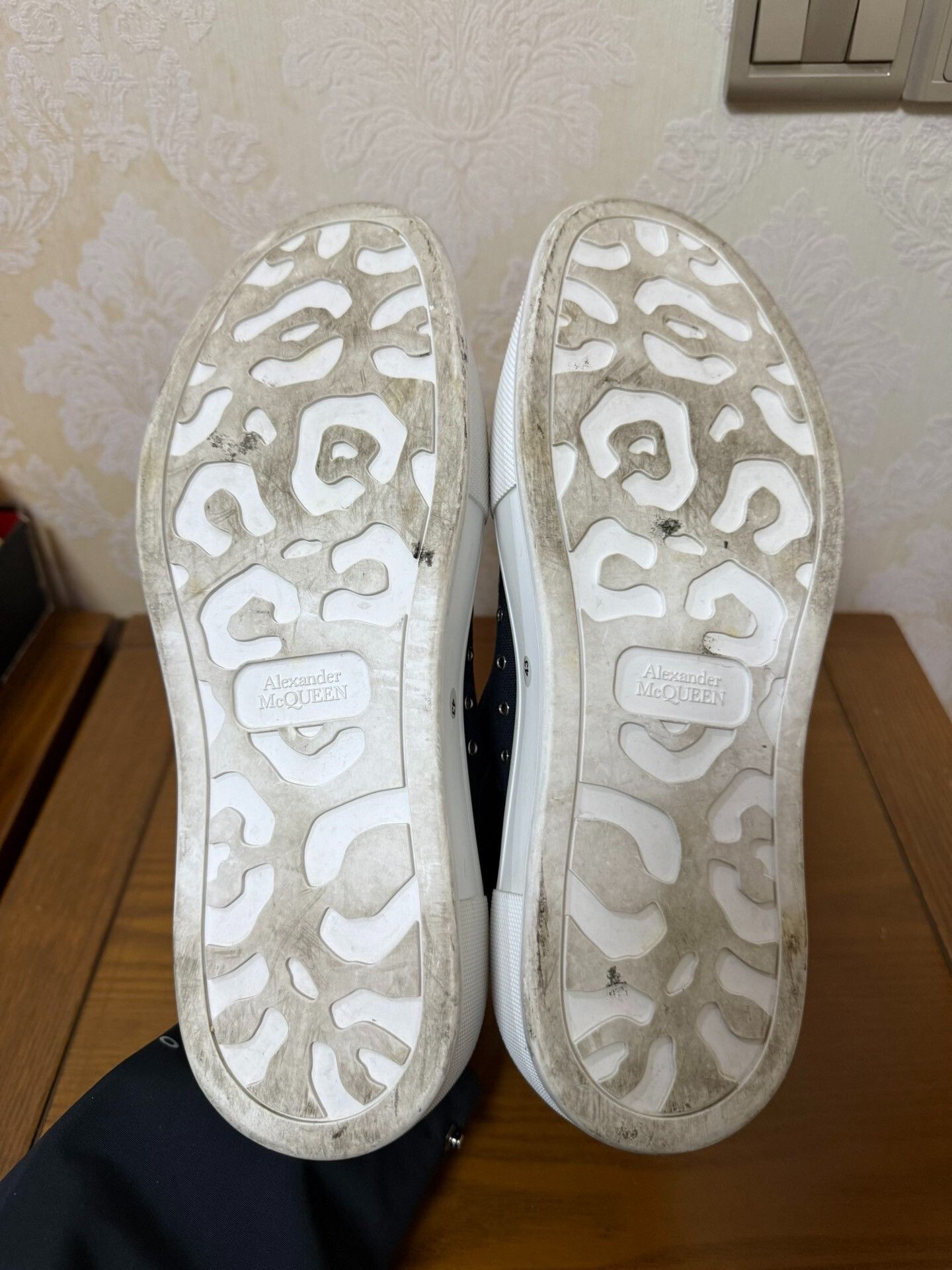 Alexander McQueen Alexander McQueen Canvas Black Lowtop Sneakers 10 Men Size US 10 / EU 43 - 4 Thumbnail