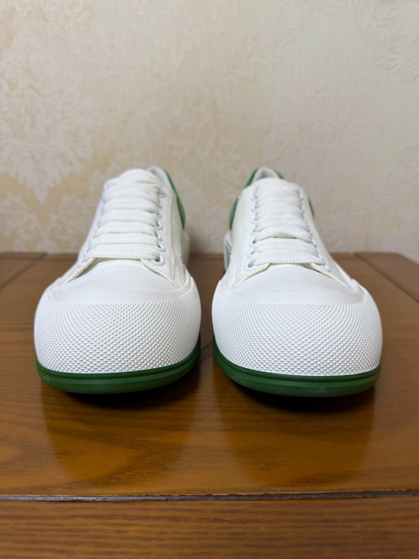Alexander McQueen Alexander McQueen Canvas Green Lowtop Sneakers 10 Men Size US 10 / EU 43 - 2 Thumbnail