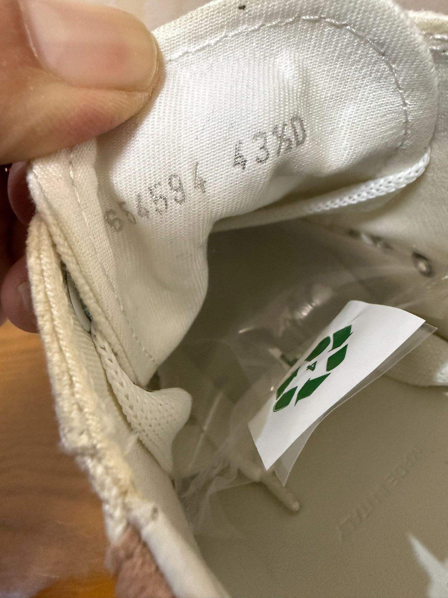 Alexander McQueen Alexander McQueen Canvas White Lowtop Sneakers 10.5 Men Size US 10.5 / EU 43-44 - 6 Thumbnail