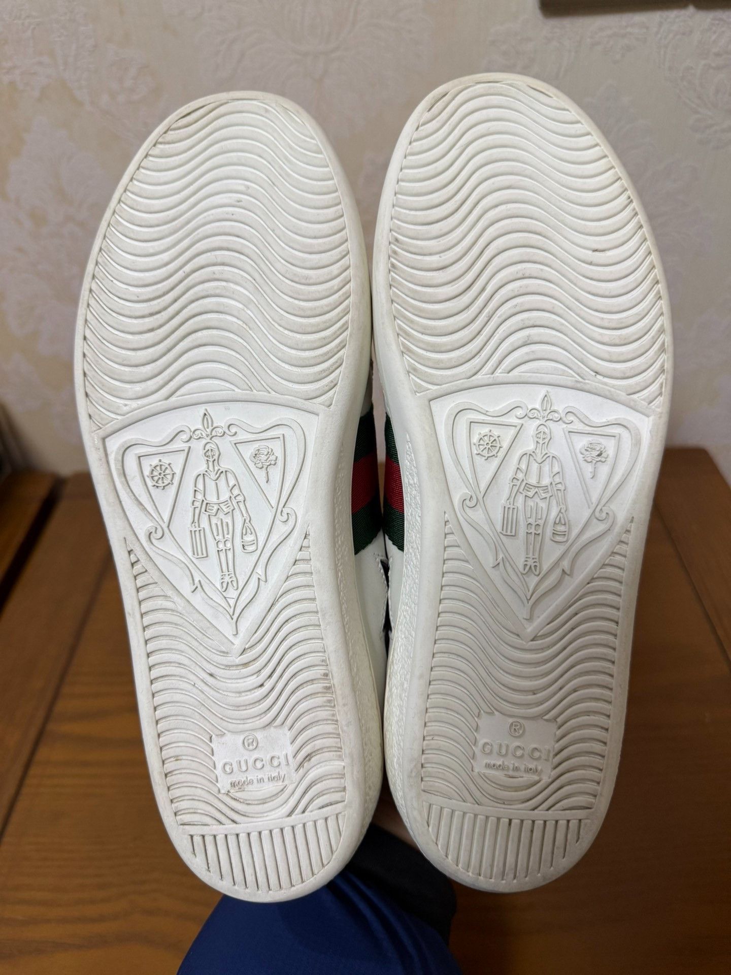 Gucci Gucci White Lowtop Sneakers us_6 Women Size US 6 / IT 36 - 4 Thumbnail