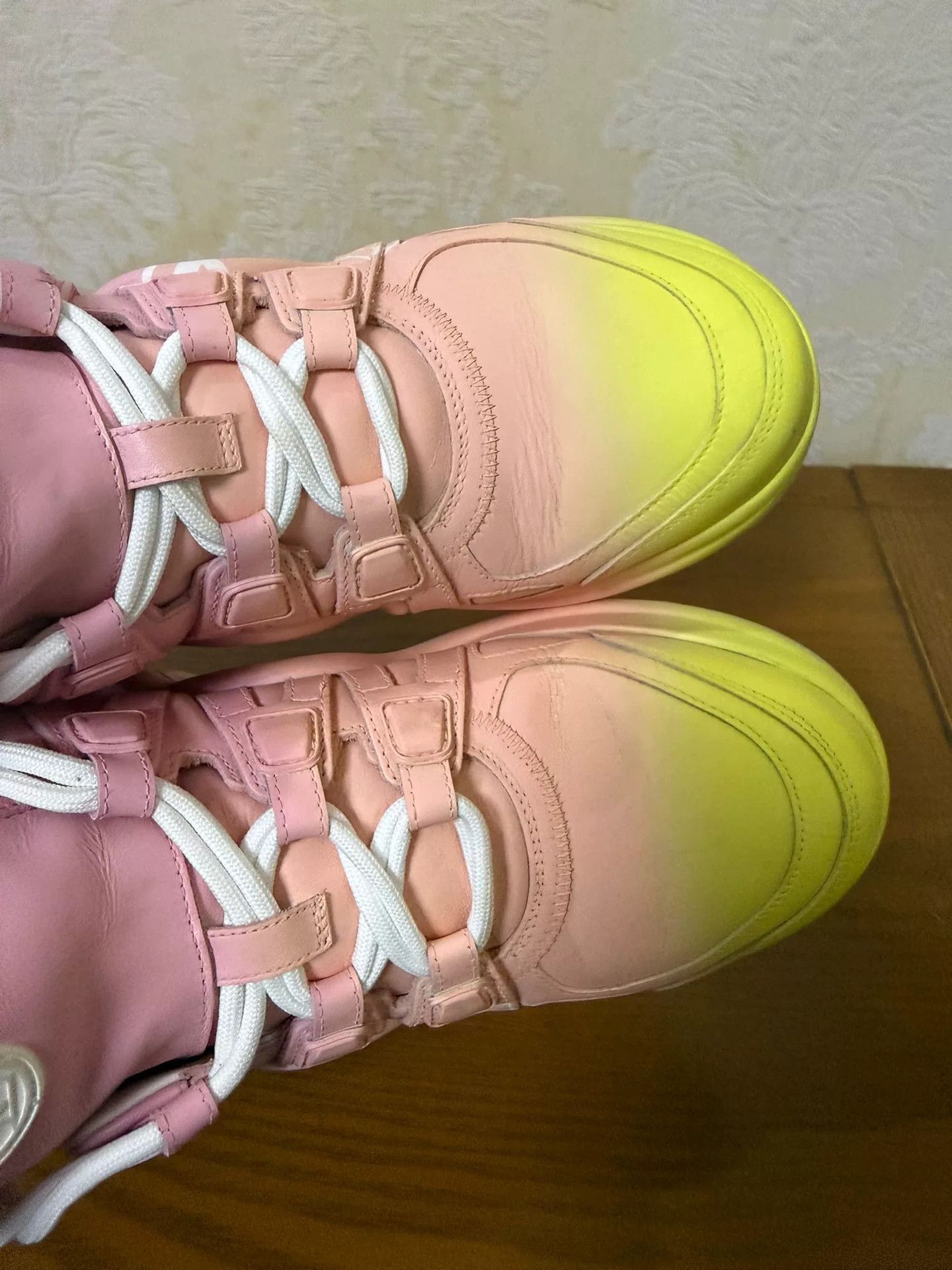 Louis Vuitton Louis Vuitton Tie-Dye Gradient Multi Lowtop Sneakers Women Size US 7.5 / IT 37.5 - 7 Thumbnail