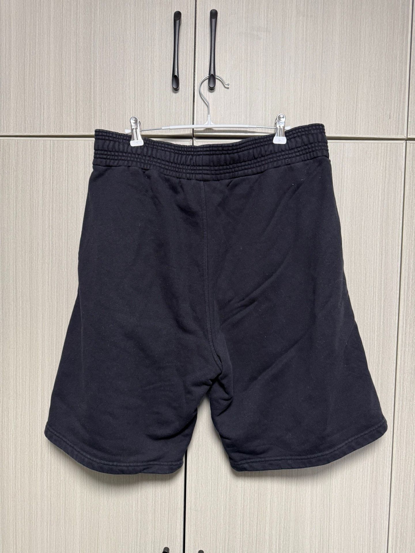 Givenchy Givenchy Embroidered Black Shorts 32 Men Size US 32 / EU 48 - 2 Thumbnail