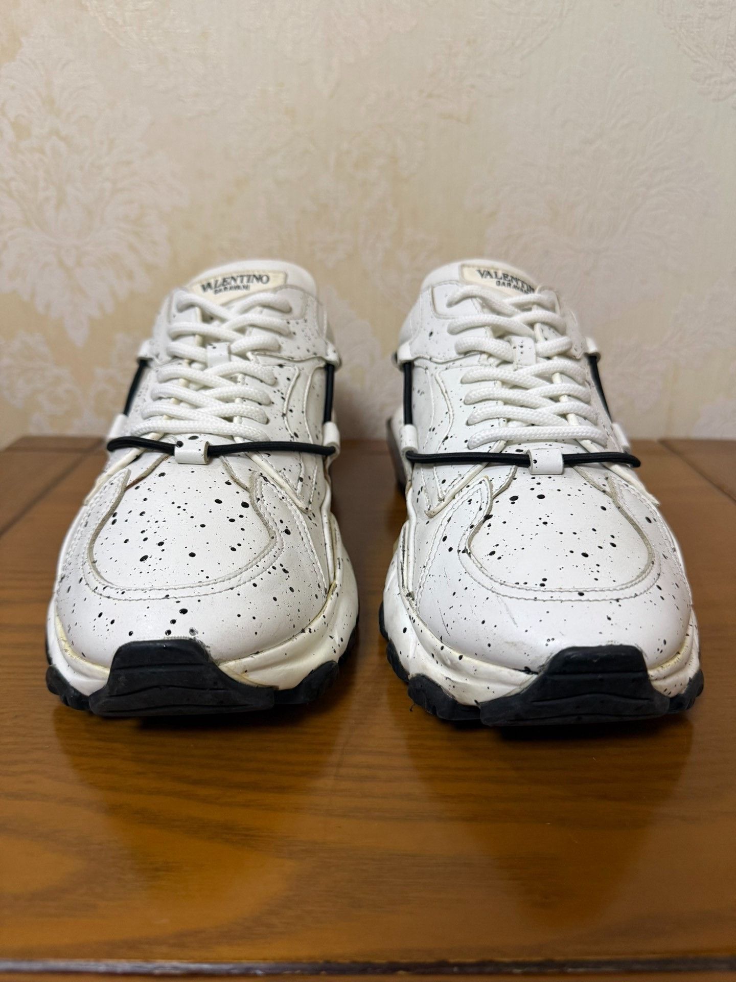 Valentino Valentino Orange Lowtop Sneakers 9 Men Size US 9 / EU 42 - 2 Thumbnail