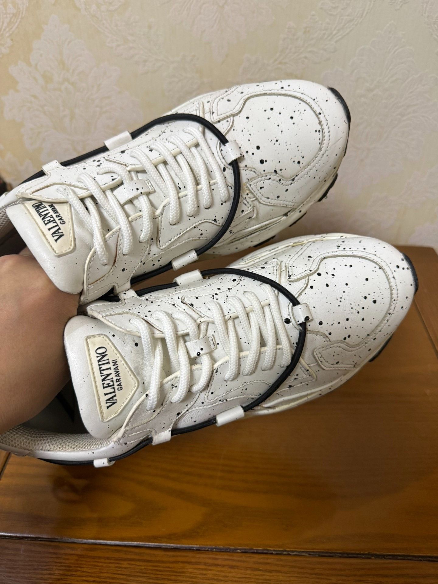 Valentino Valentino Orange Lowtop Sneakers 9 Men Size US 9 / EU 42 - 5 Thumbnail