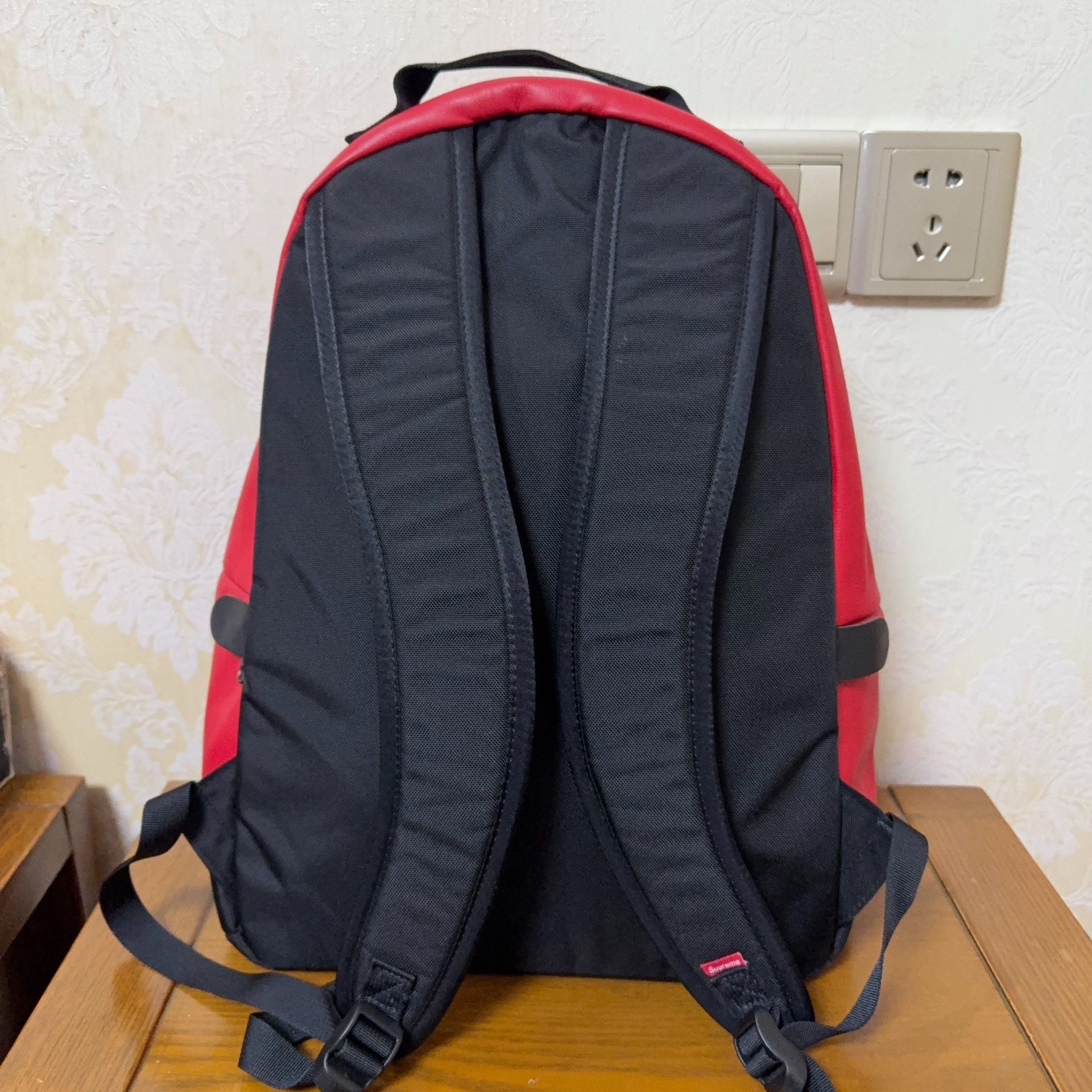 Supreme Supreme Collab Red Bag one size Men Size ONE SIZE - 3 Thumbnail
