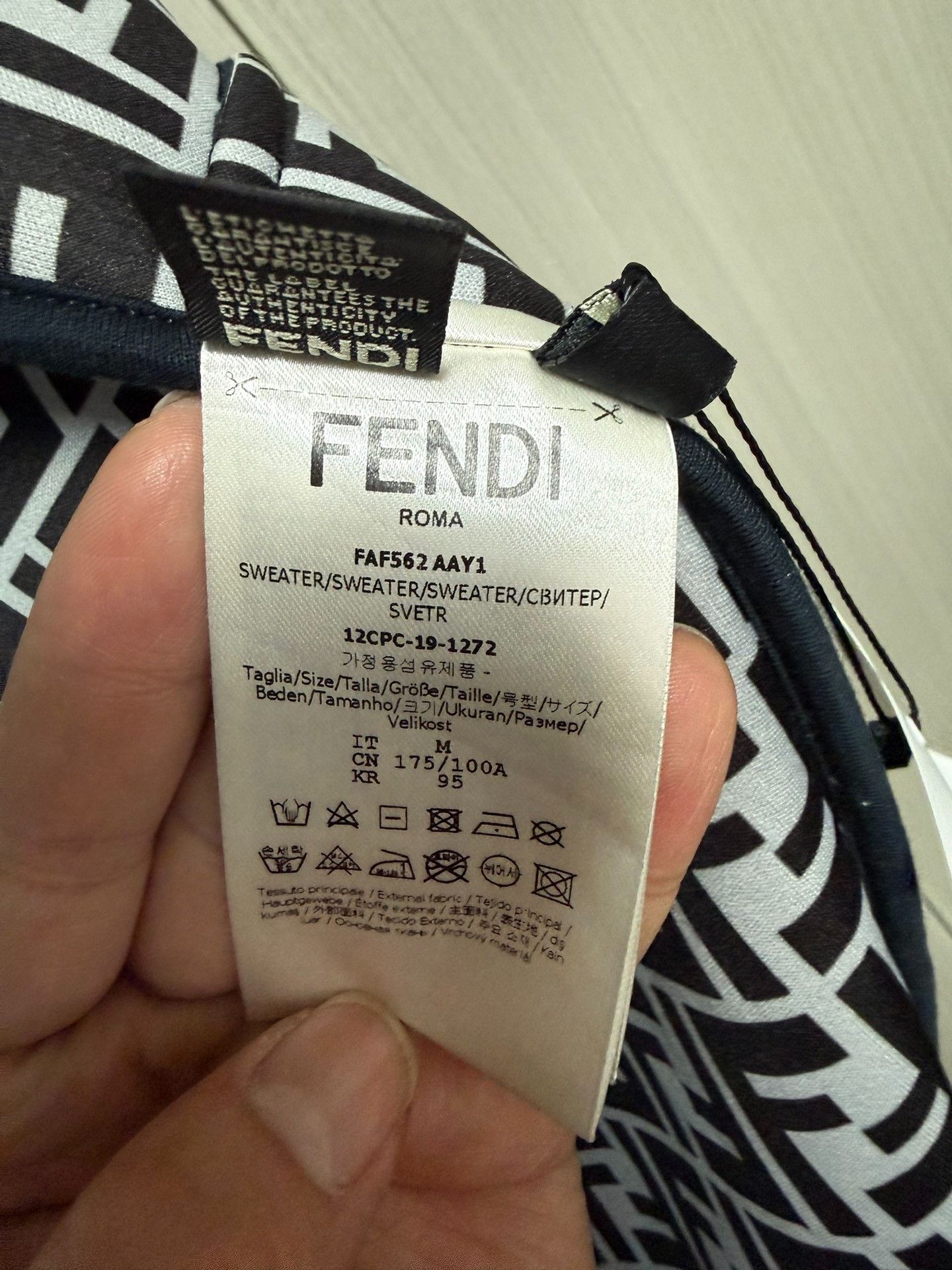 Fendi Fendi Cotton Hoodie M Women Size M / US 6-8 / IT 42-44 - 4 Thumbnail