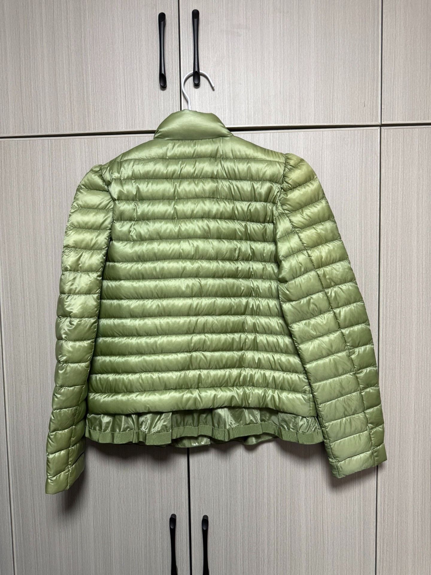 Moncler Moncler Down Green Down Jacket XS Women Size XS / US 0-2 / IT 36-38 - 2 Thumbnail