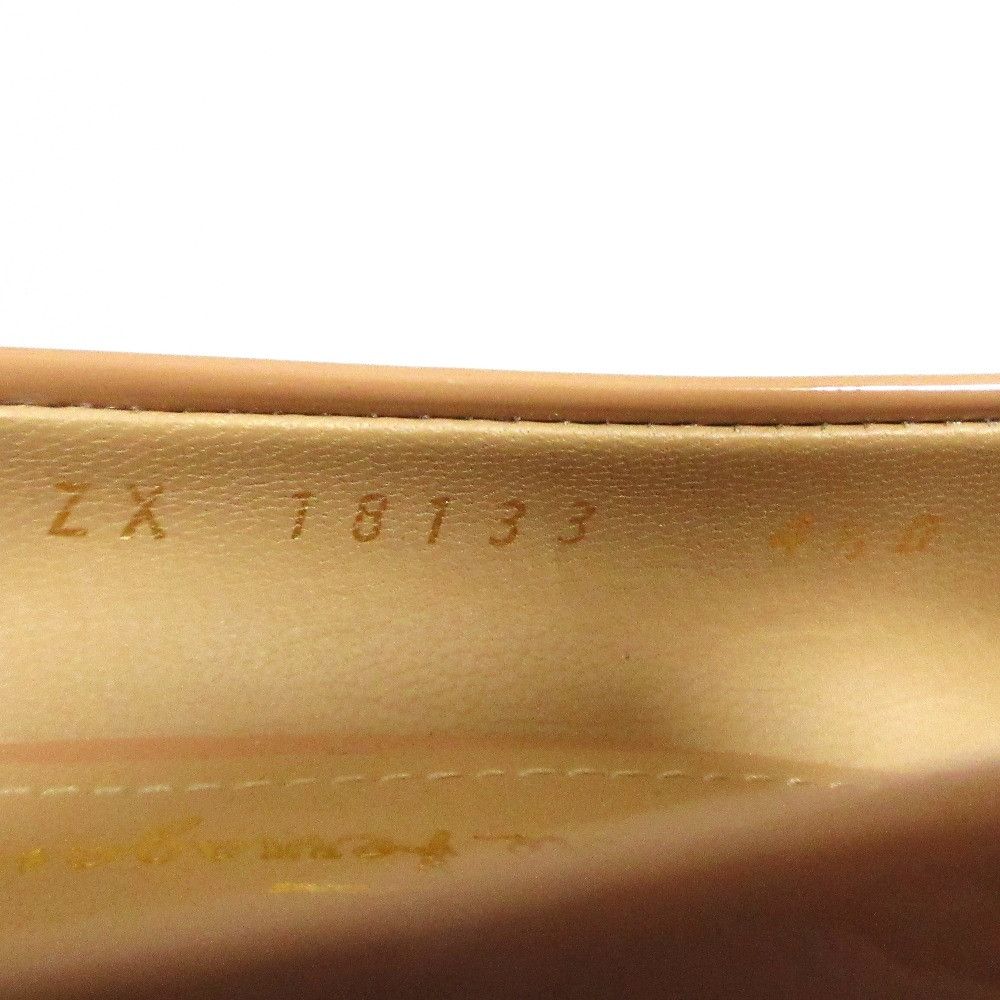 Salvatore Ferragamo Salvatore Ferragamo Salvatore Ferragamo Vara Patent Leather Pumps Leather Shoes DUTY FREE for USA Size ONE SIZE - 8 Thumbnail