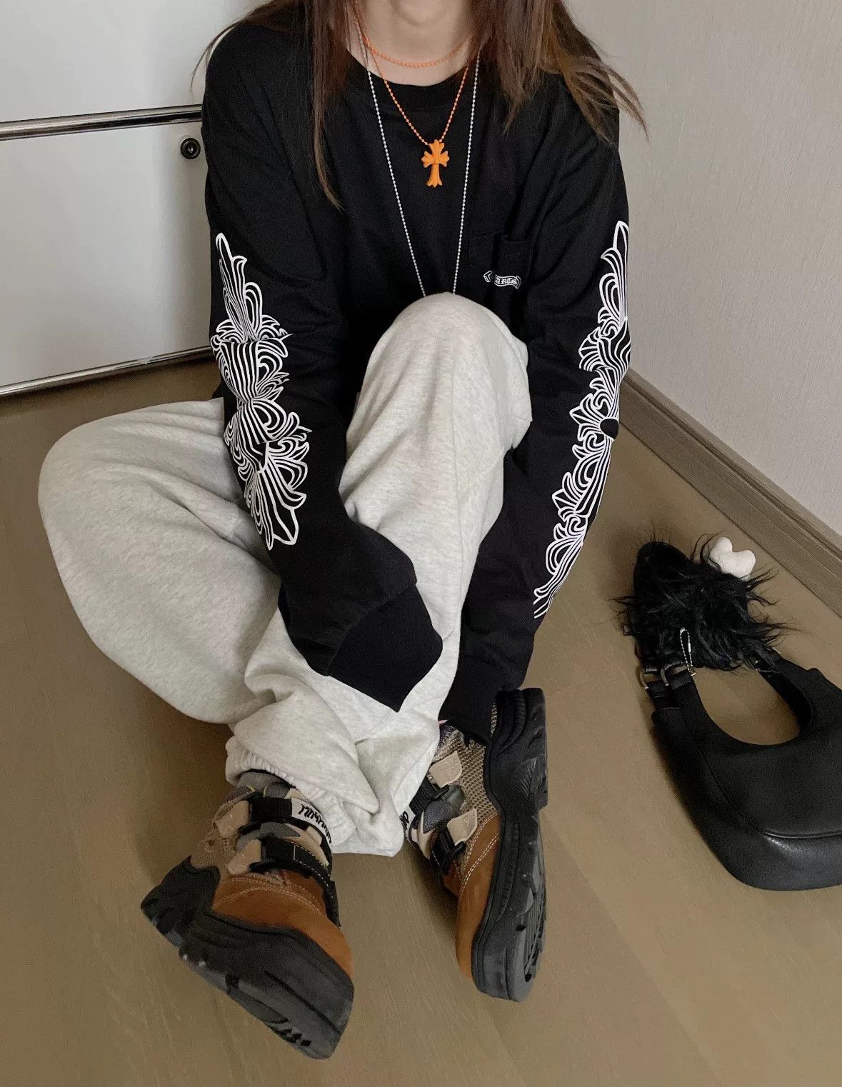 Chrome Hearts Chrome Hearts Black Vine Embroidery Cashmere Sweater Size US L / EU 52-54 / 3 - 8 Thumbnail