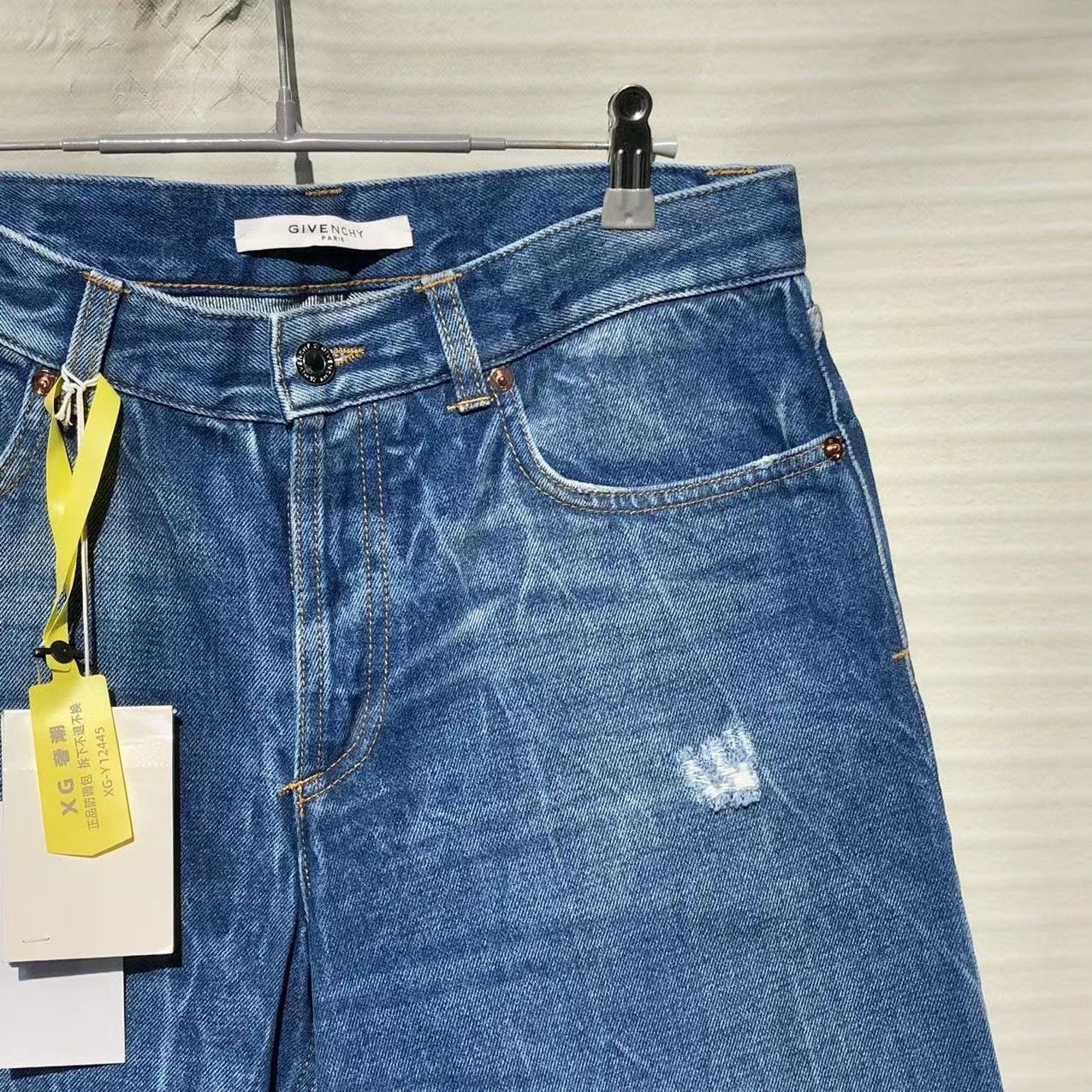 Givenchy Givenchy Solid Color Denim Shorts Size US 30 / EU 46 - 3 Thumbnail