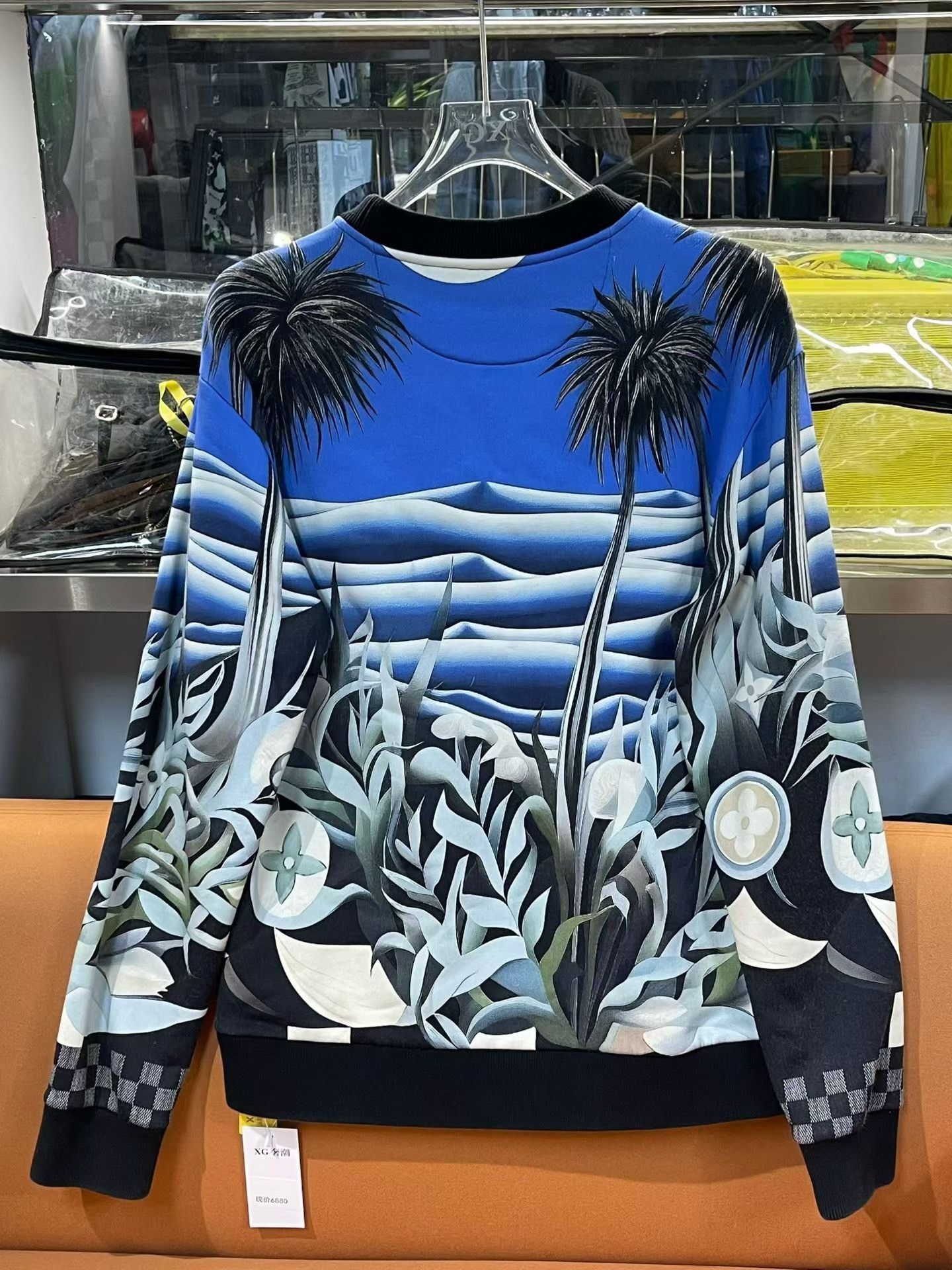 Louis Vuitton Louis Vuitton SS24 Graphic Print Crewneck Sweatshirt Size US L / EU 52-54 / 3 - 2 Thumbnail
