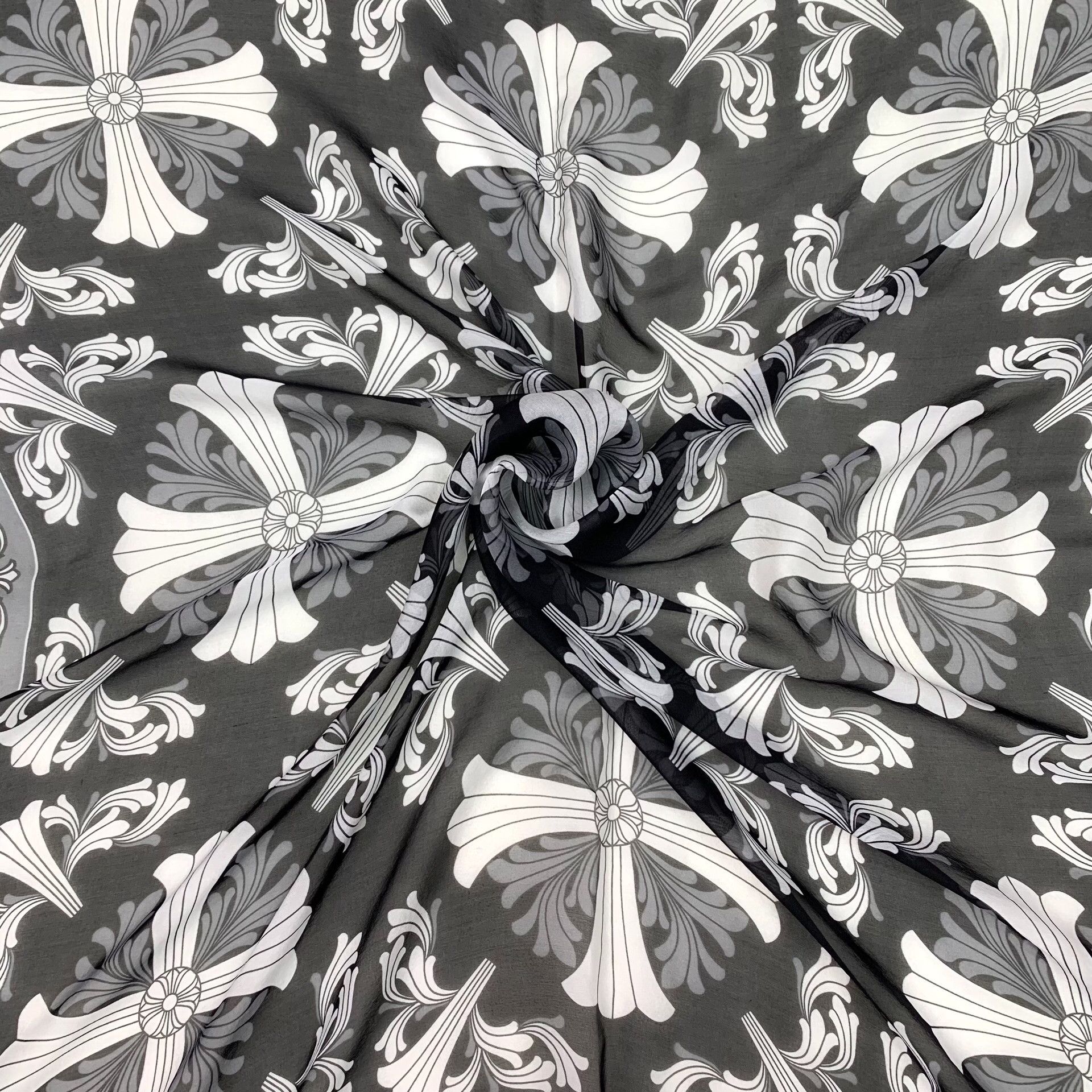 Chrome Hearts Chrome Hearts Gray Cross Print Silk Scarf Size ONE SIZE - 8 Thumbnail
