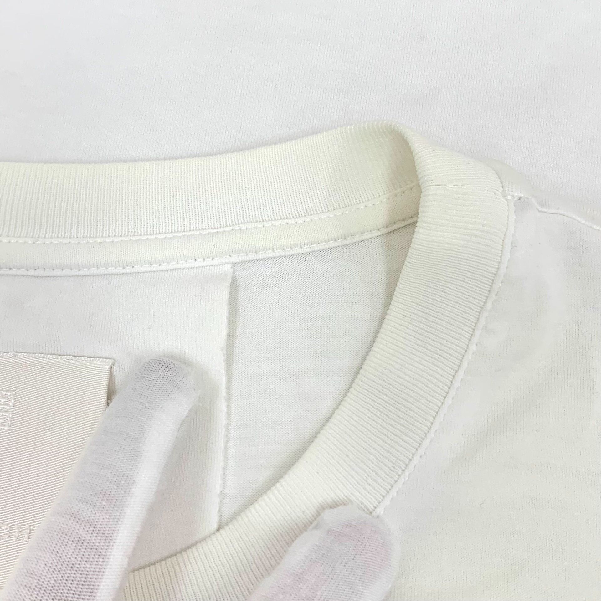 Givenchy Givenchy White Heart Print Cotton T-Shirt Size US M / EU 48-50 / 2 - 9 Thumbnail