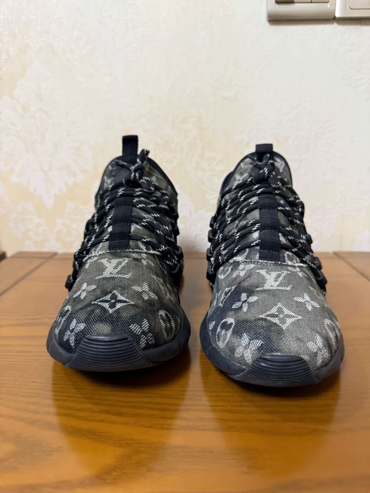Louis Vuitton Louis Vuitton Denim Orange Lowtop Sneakers 41 Men Size US 8.5 / EU 41-42 - 2 Thumbnail