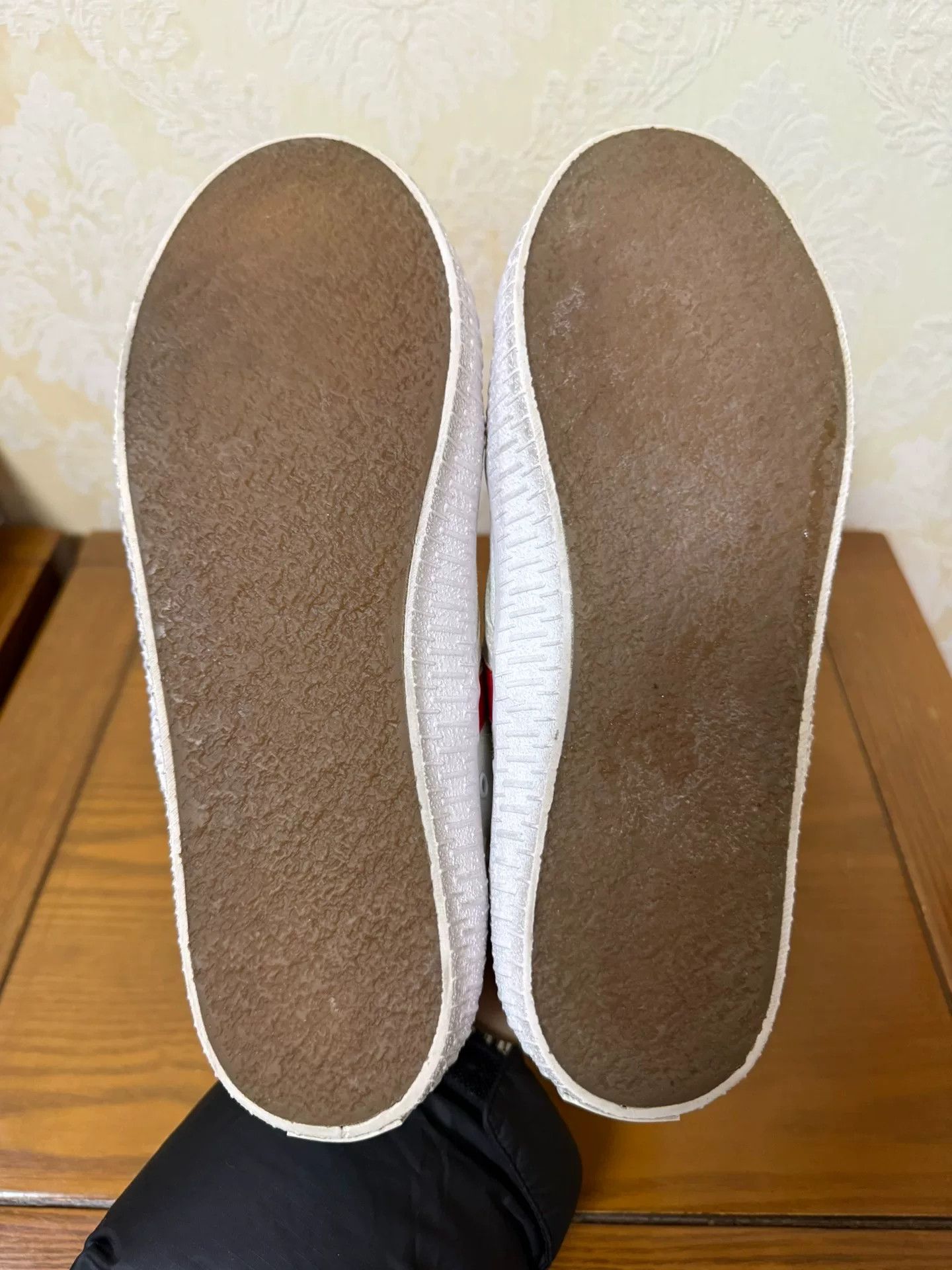 Bottega Veneta Bottega Veneta White Lowtop Sneakers 8 Men Size US 8 / EU 41 - 4 Thumbnail