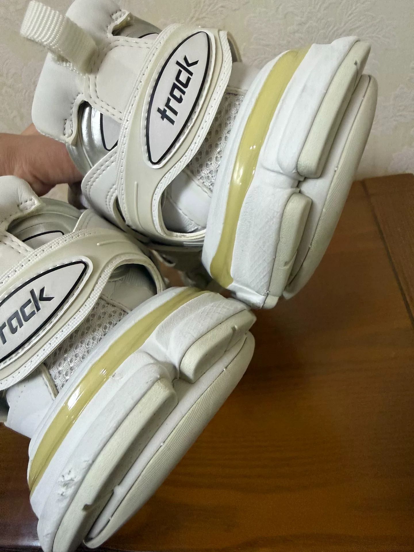 Balenciaga Balenciaga White Lowtop Sneakers 9 Men Size US 9 / EU 42 - 8 Thumbnail