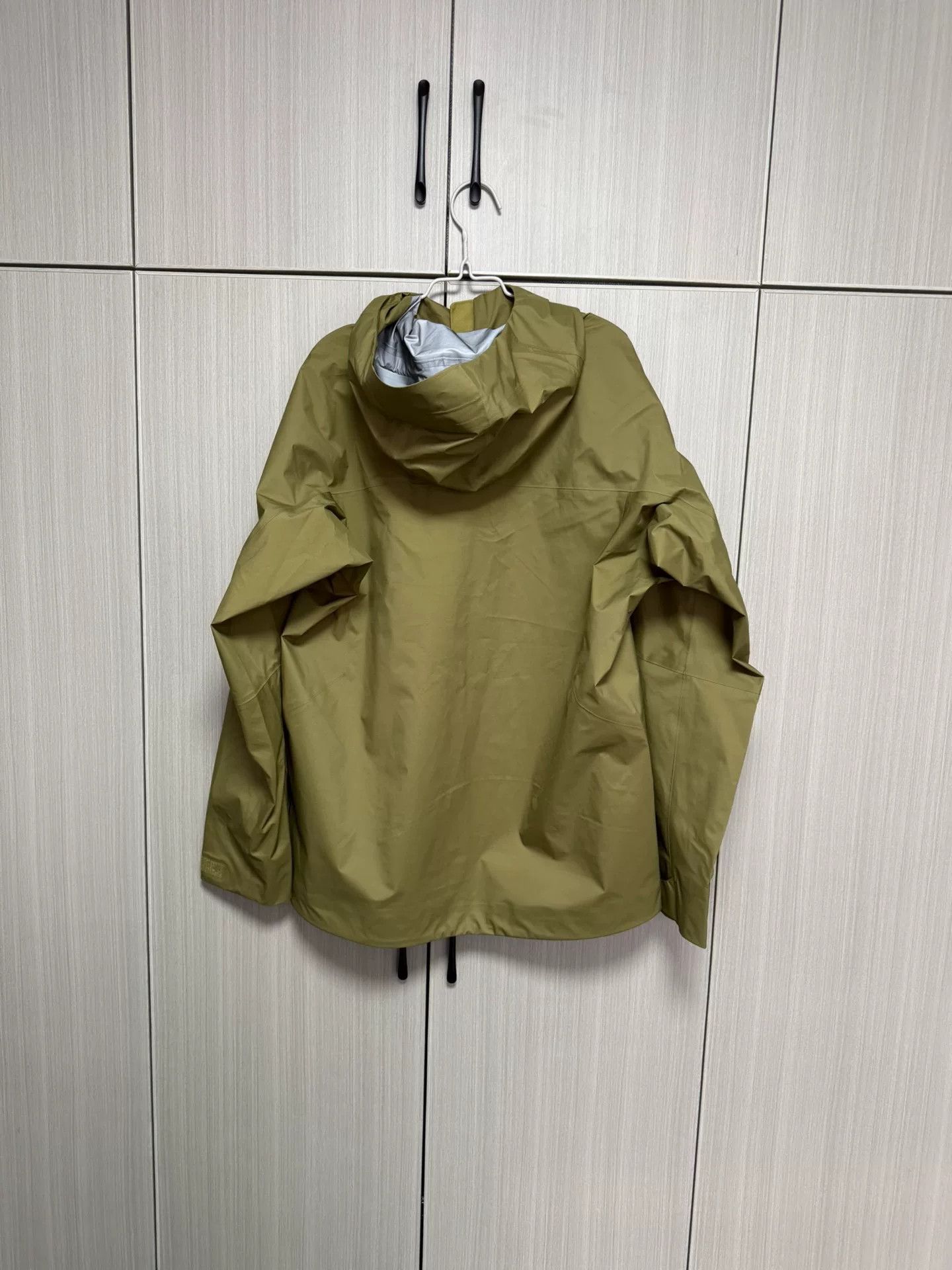 Descente Descente Training Yellow Light Jacket xl Men Size US XL / EU 56 / 4 - 2 Thumbnail