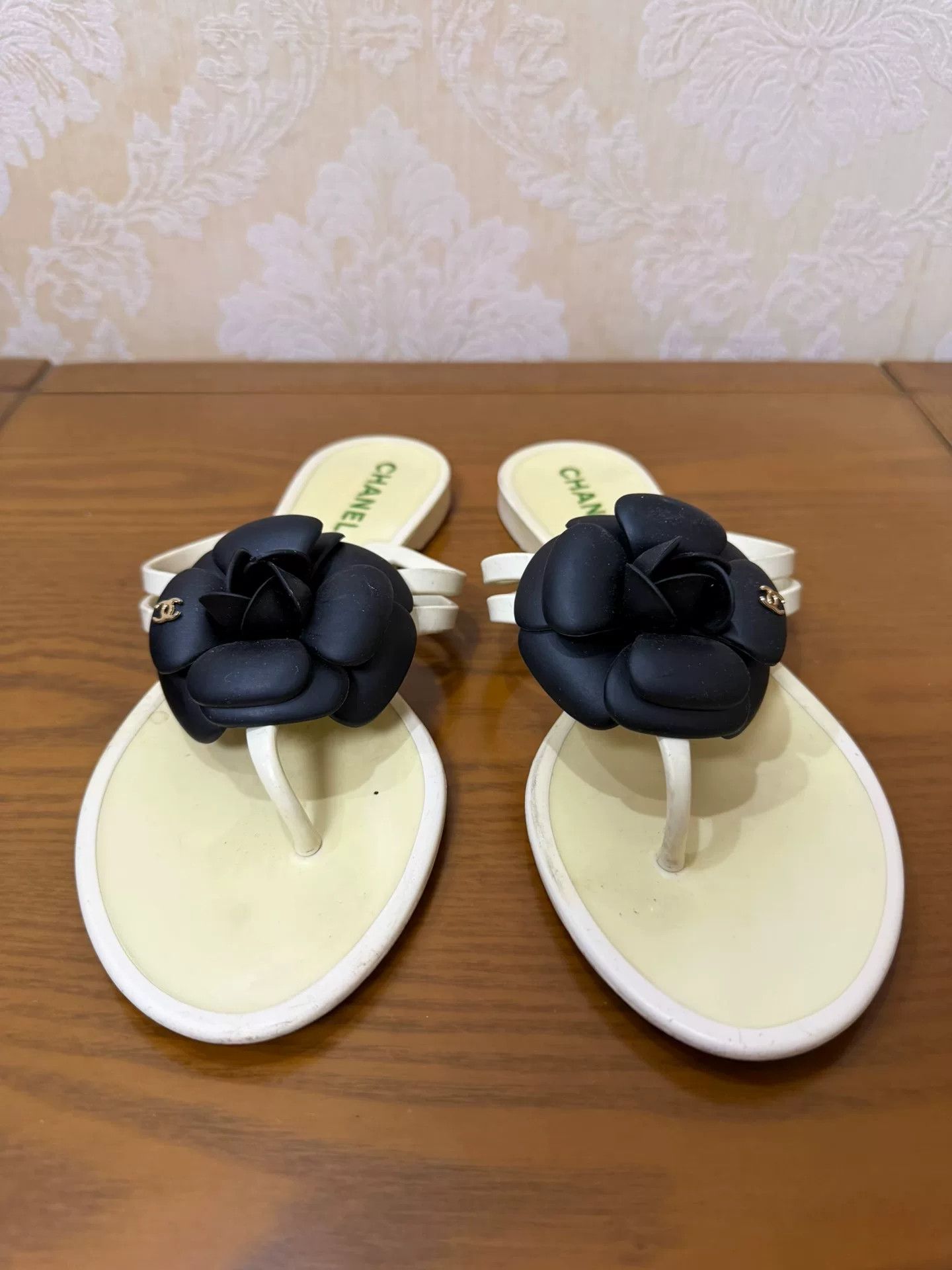 Chanel Chanel Orange Sandals us_7 Women Size US 7 / IT 37 - 2 Thumbnail